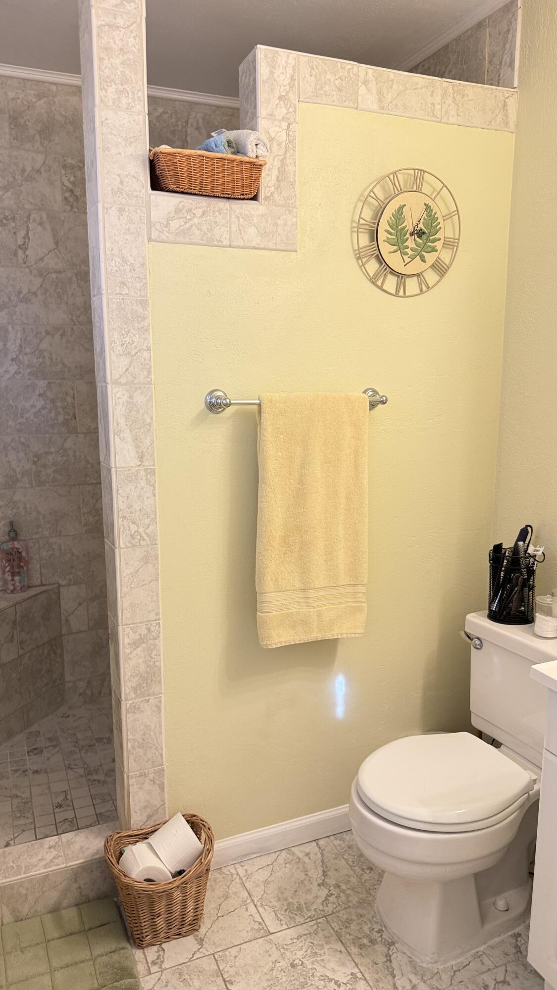 MUNICIPAL 2ND ADD LOT 20 BLK F - Residential