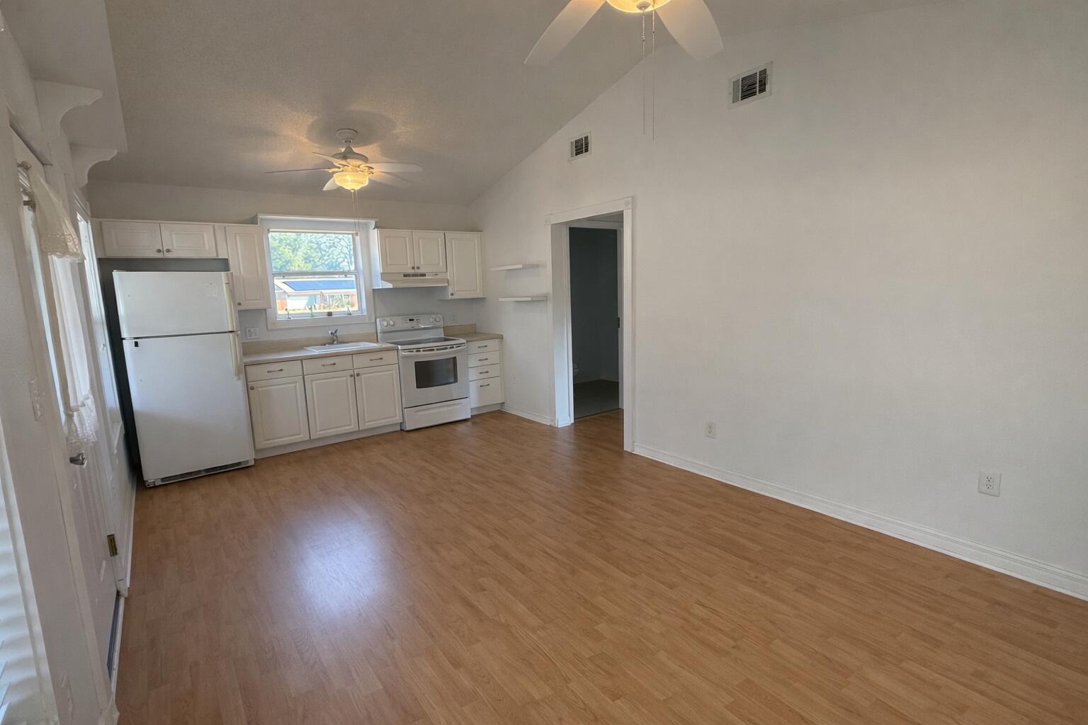 MUNICIPAL 2ND ADD LOT 20 BLK F - Residential