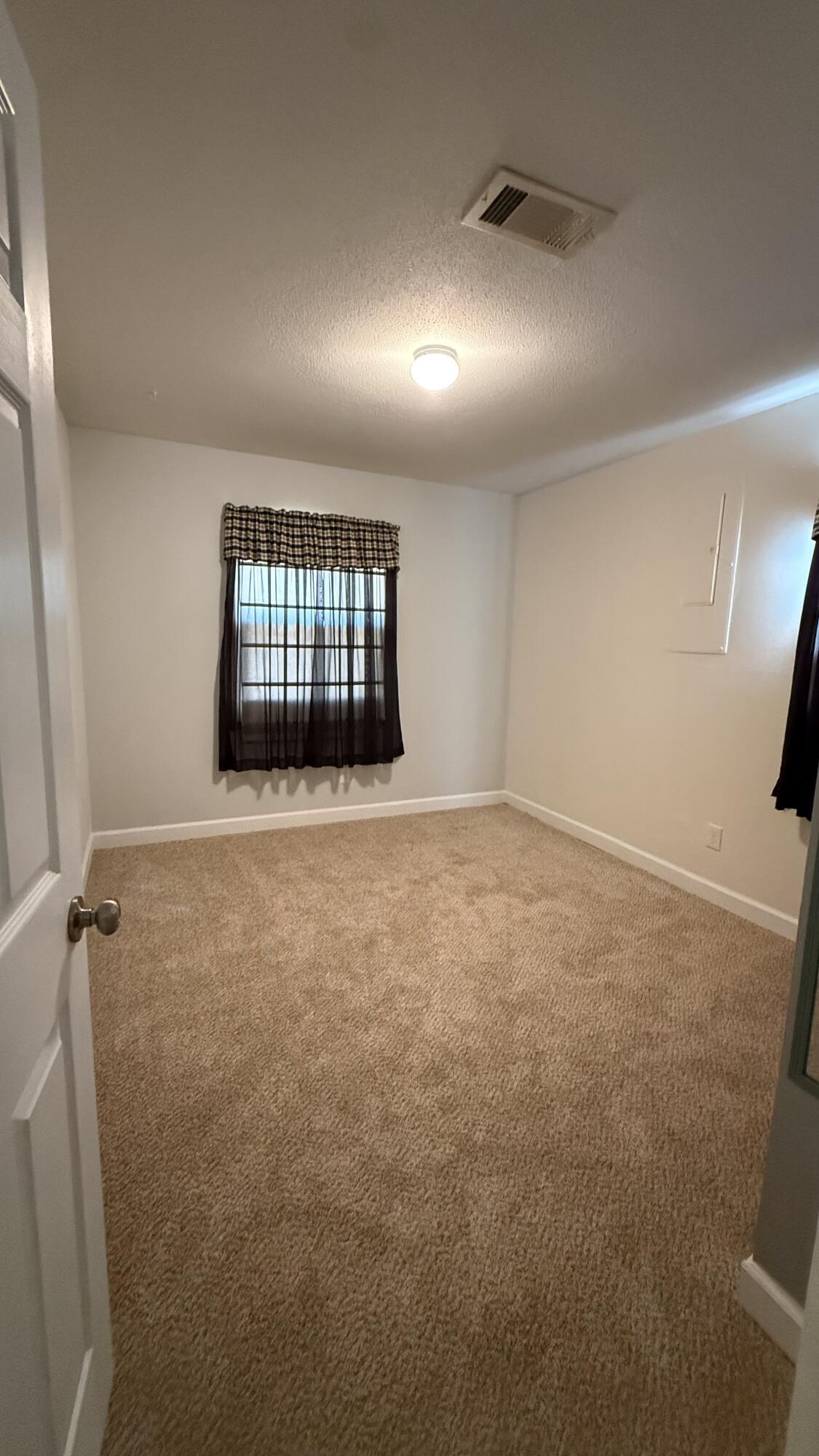 MUNICIPAL 2ND ADD LOT 20 BLK F - Residential