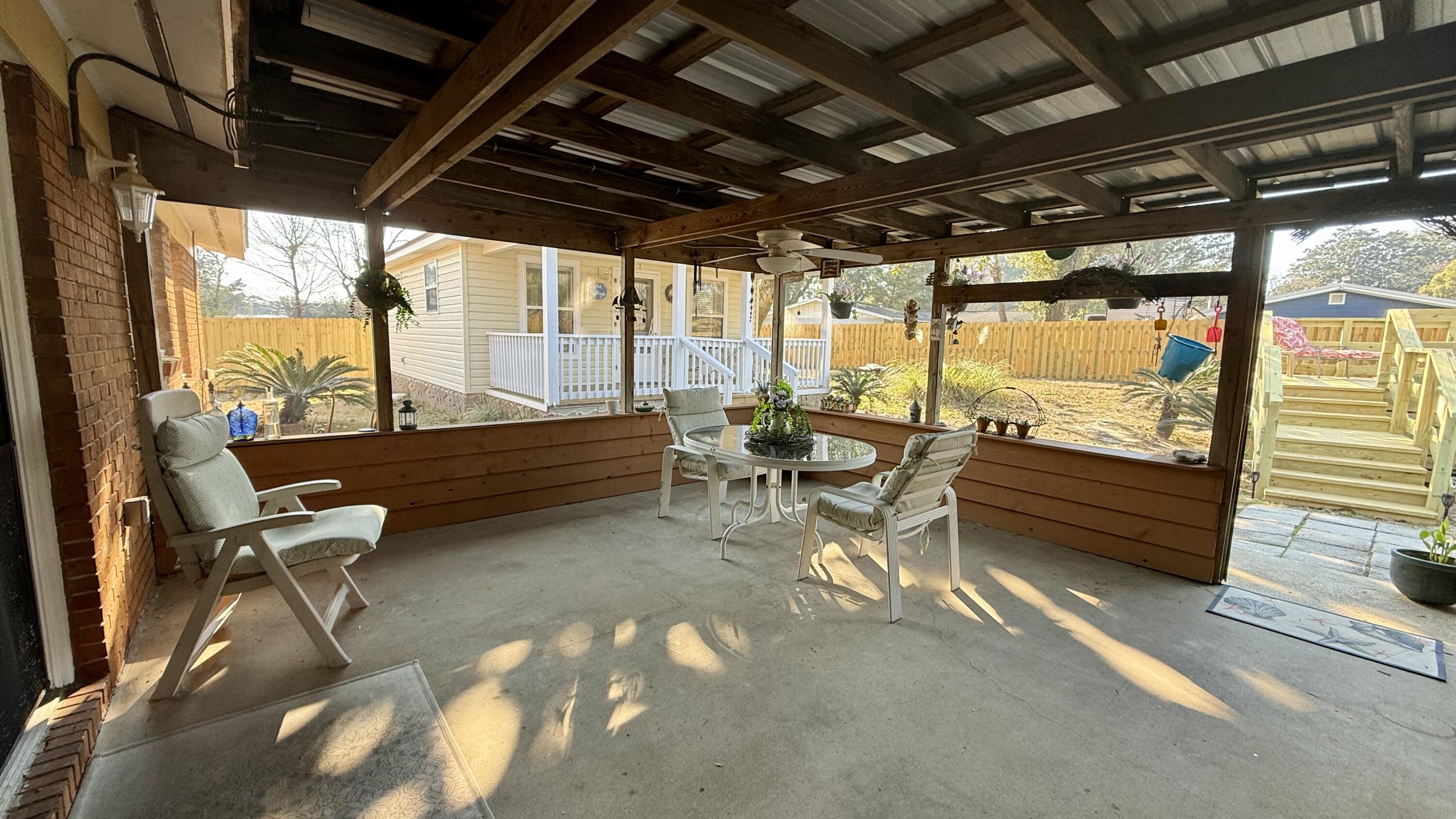 MUNICIPAL 2ND ADD LOT 20 BLK F - Residential