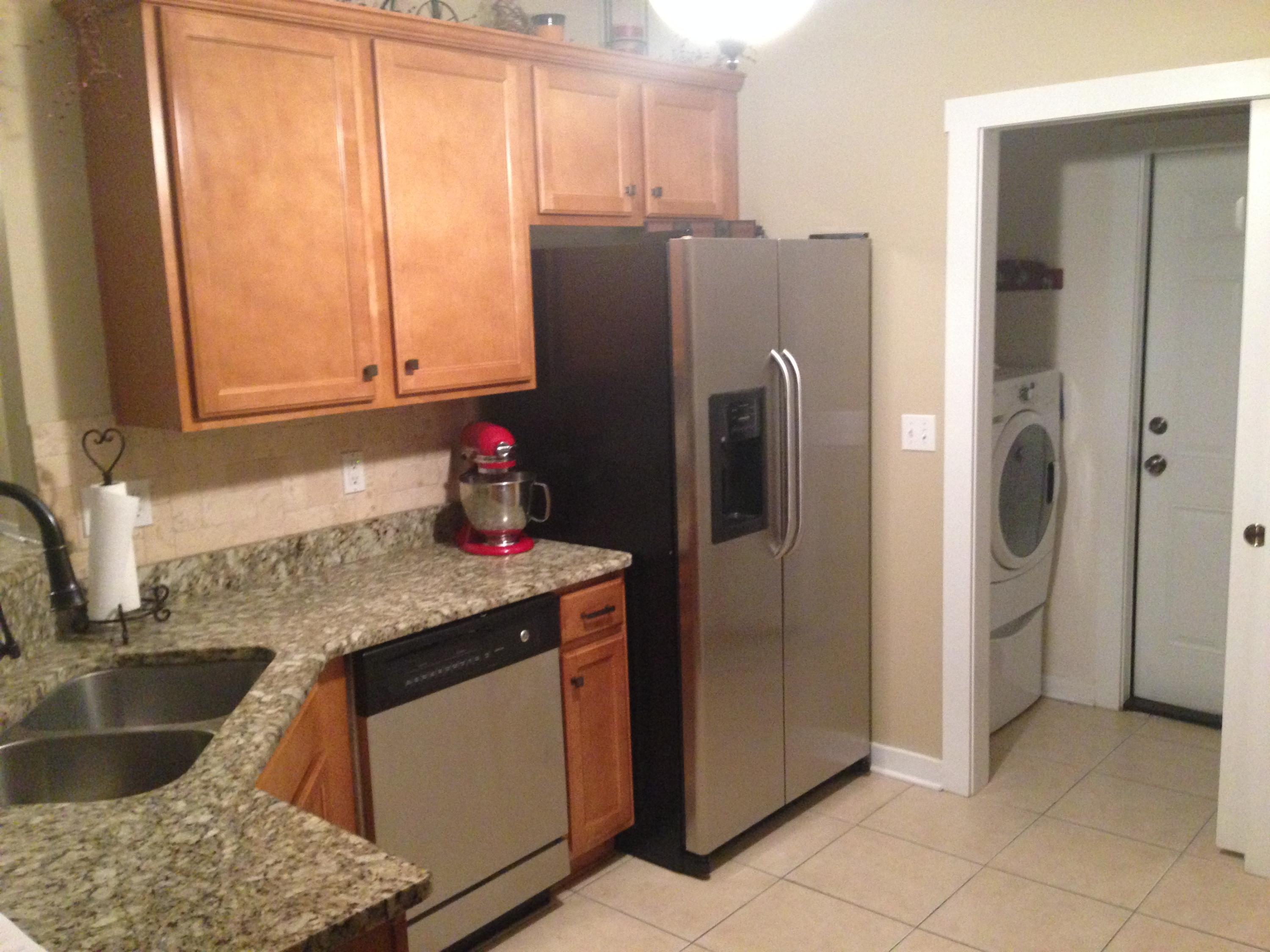 WALSH GLEN ESTATES - Residential Lease