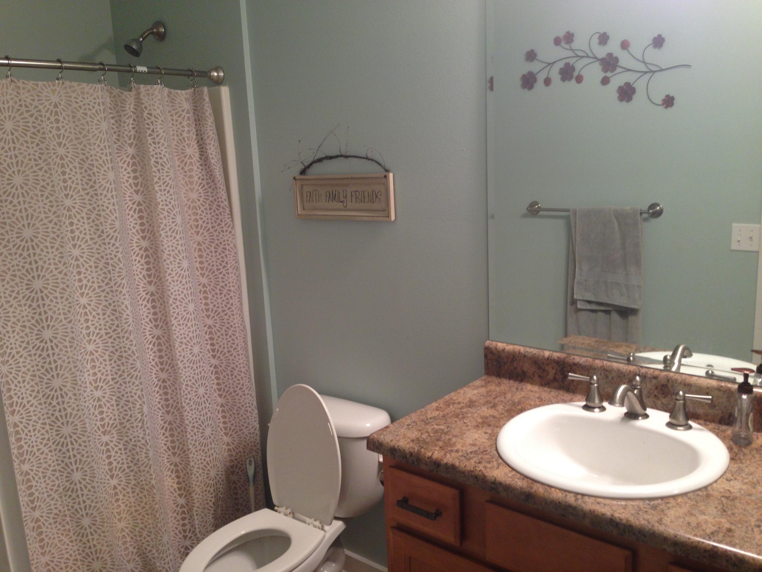 WALSH GLEN ESTATES - Residential Lease