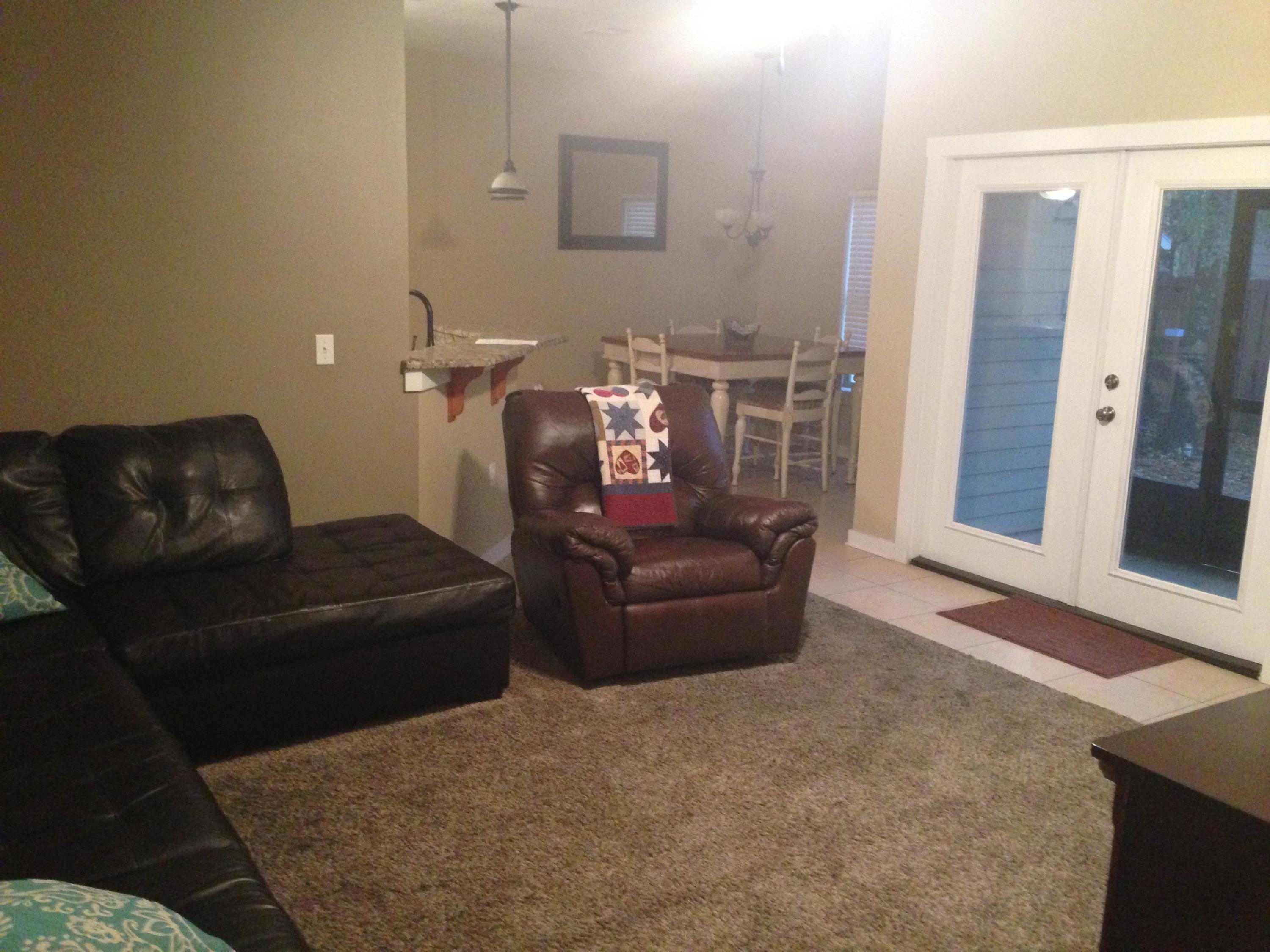 WALSH GLEN ESTATES - Residential Lease