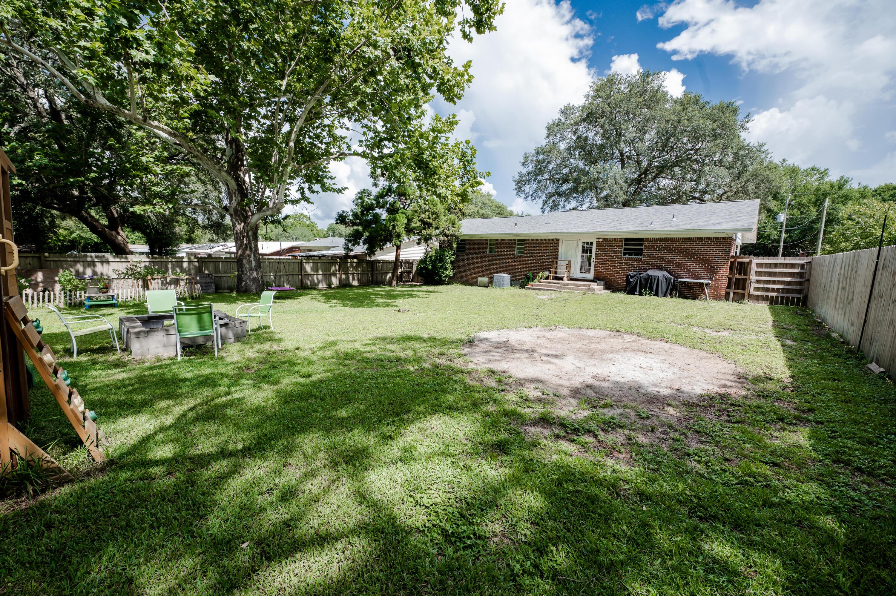 PINECREST HILLS - Residential