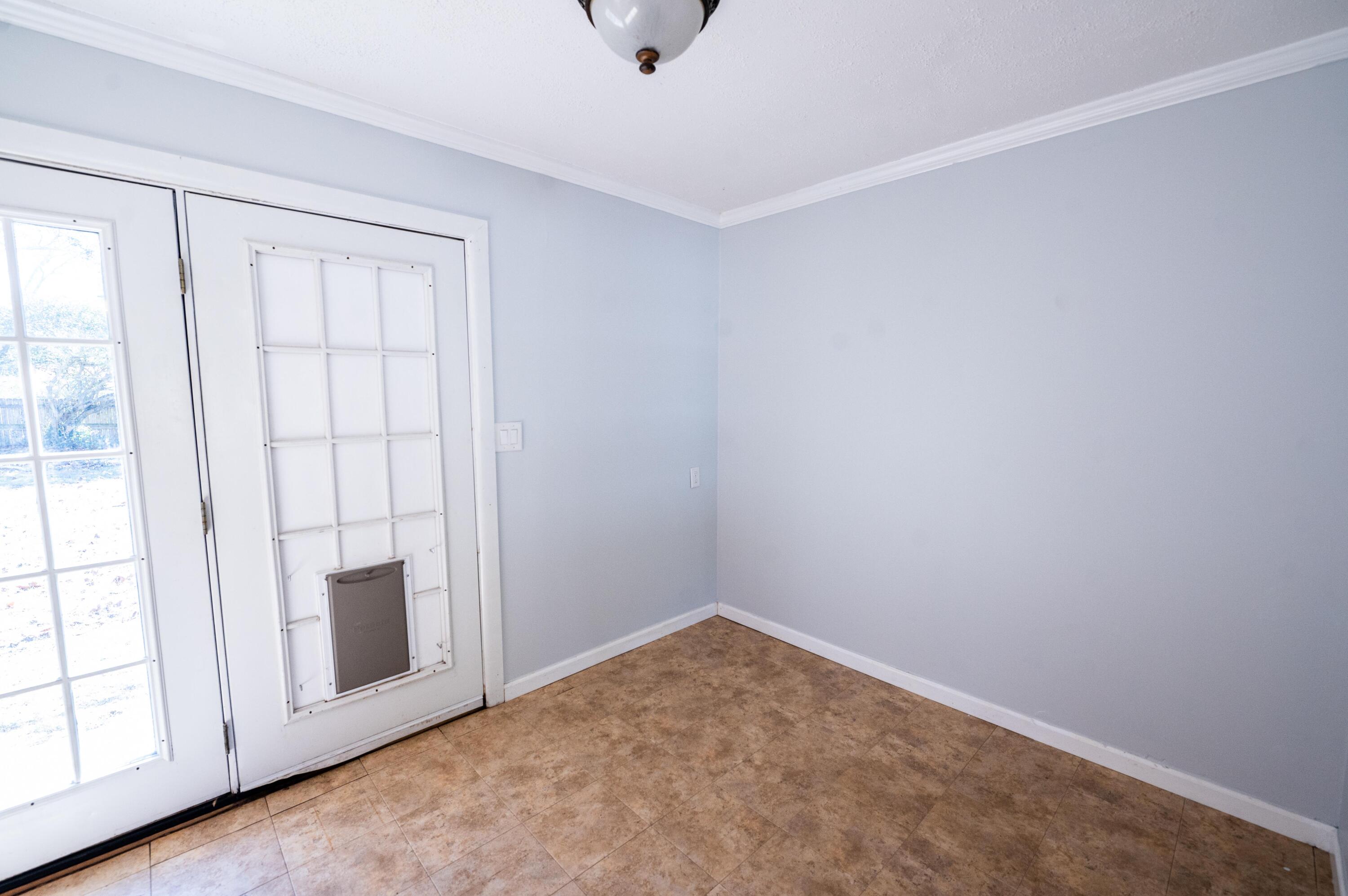 PINECREST HILLS - Residential