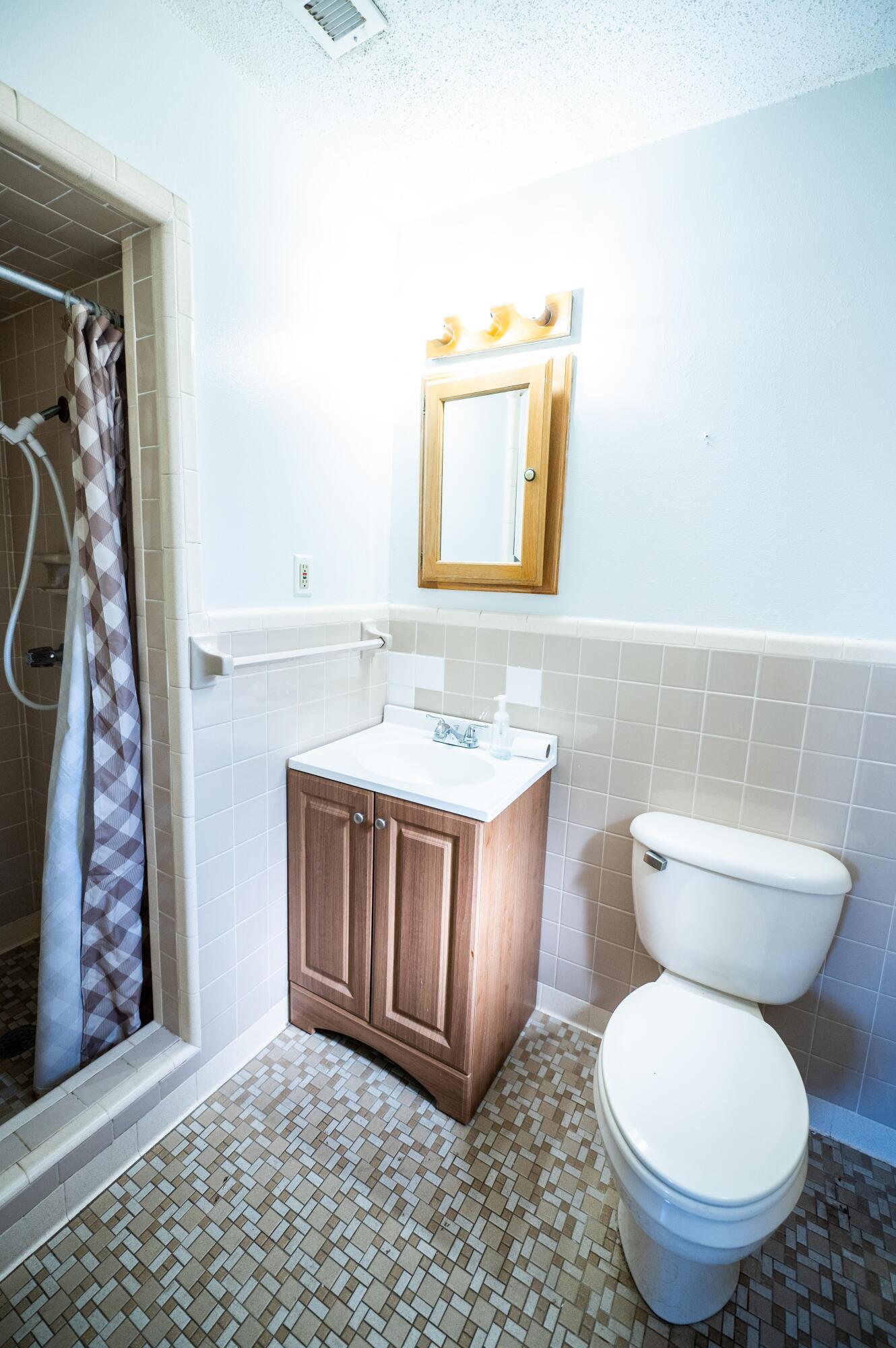 PINECREST HILLS - Residential