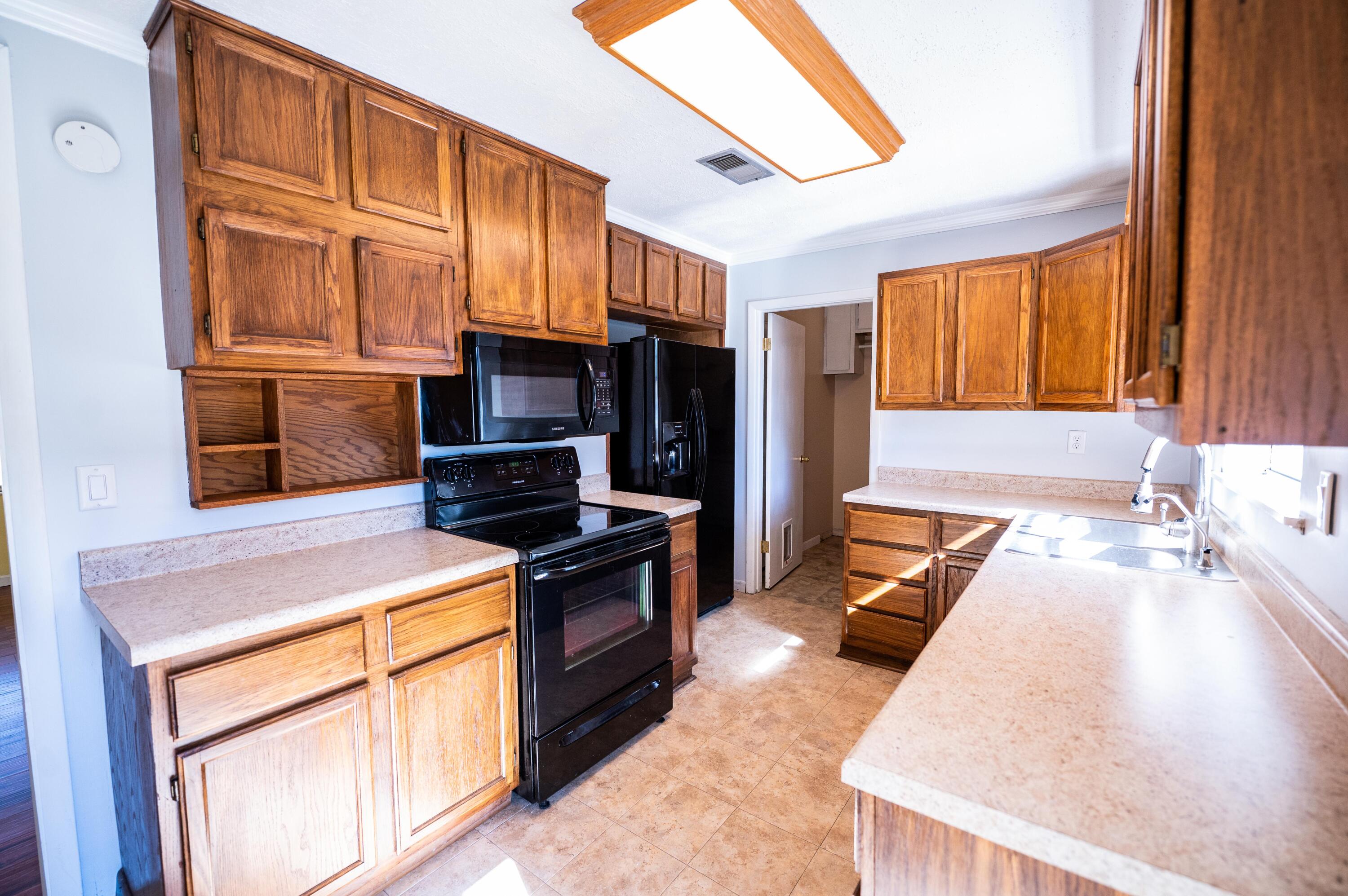 PINECREST HILLS - Residential