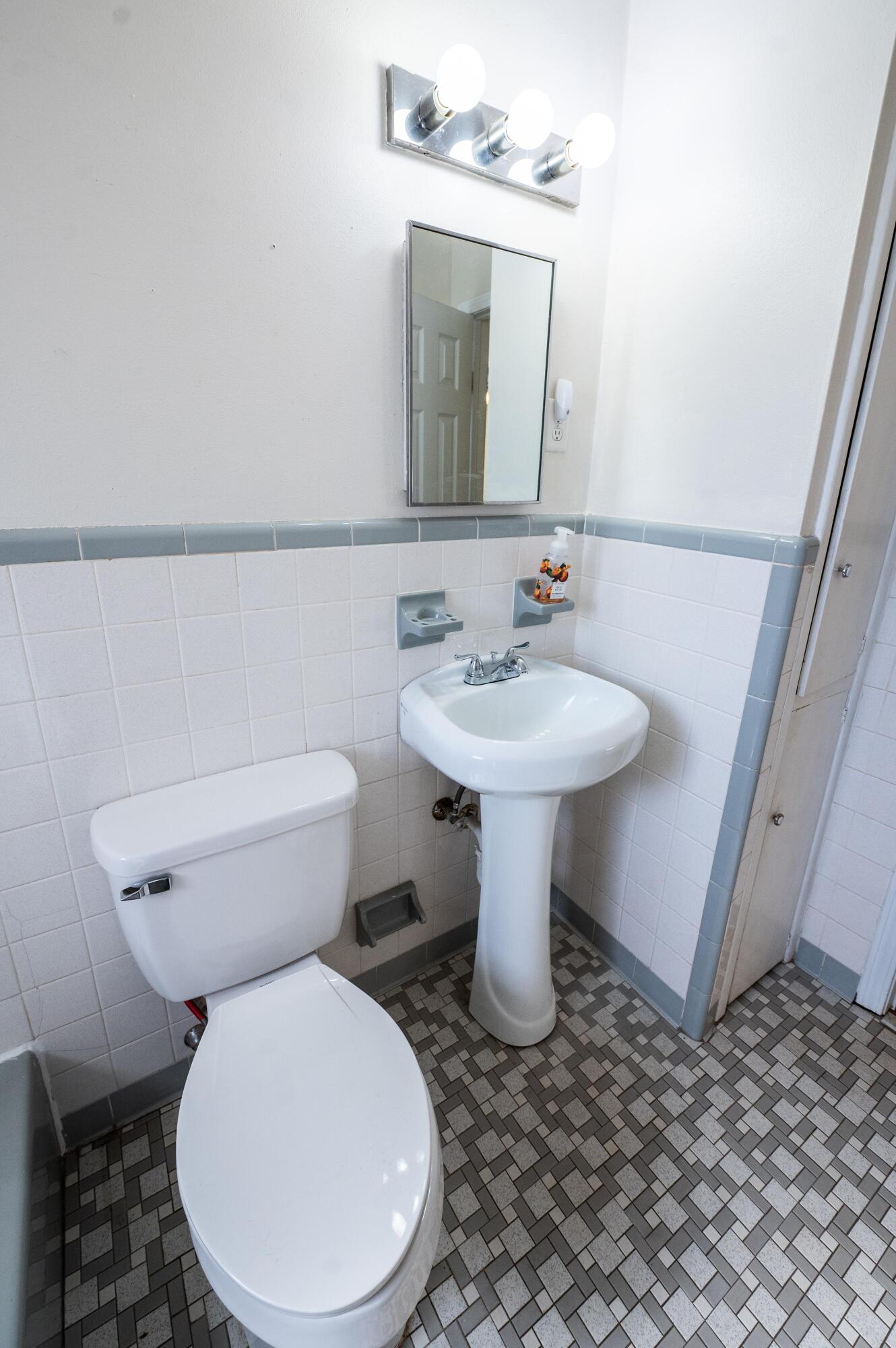 PINECREST HILLS - Residential