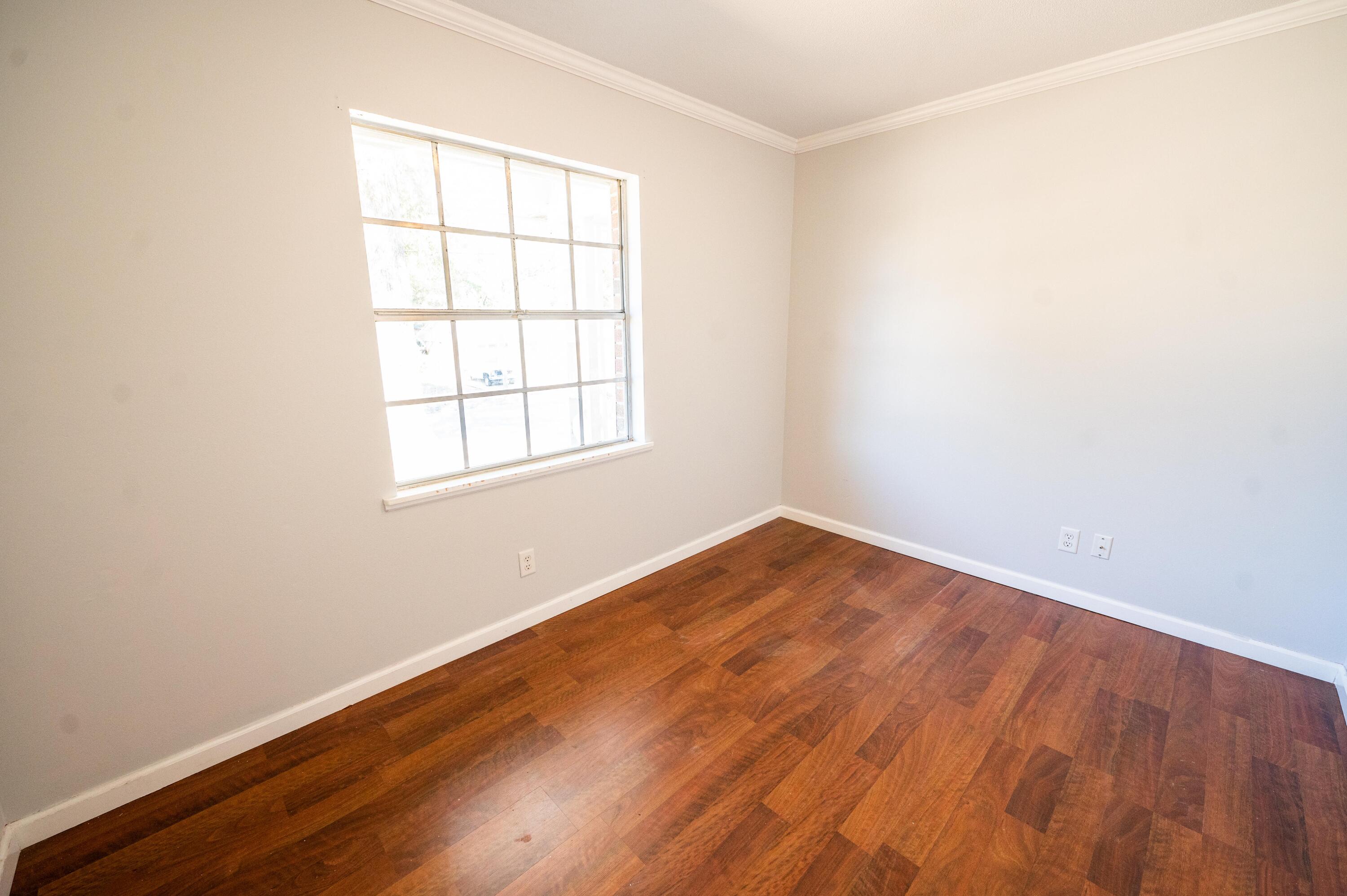 PINECREST HILLS - Residential