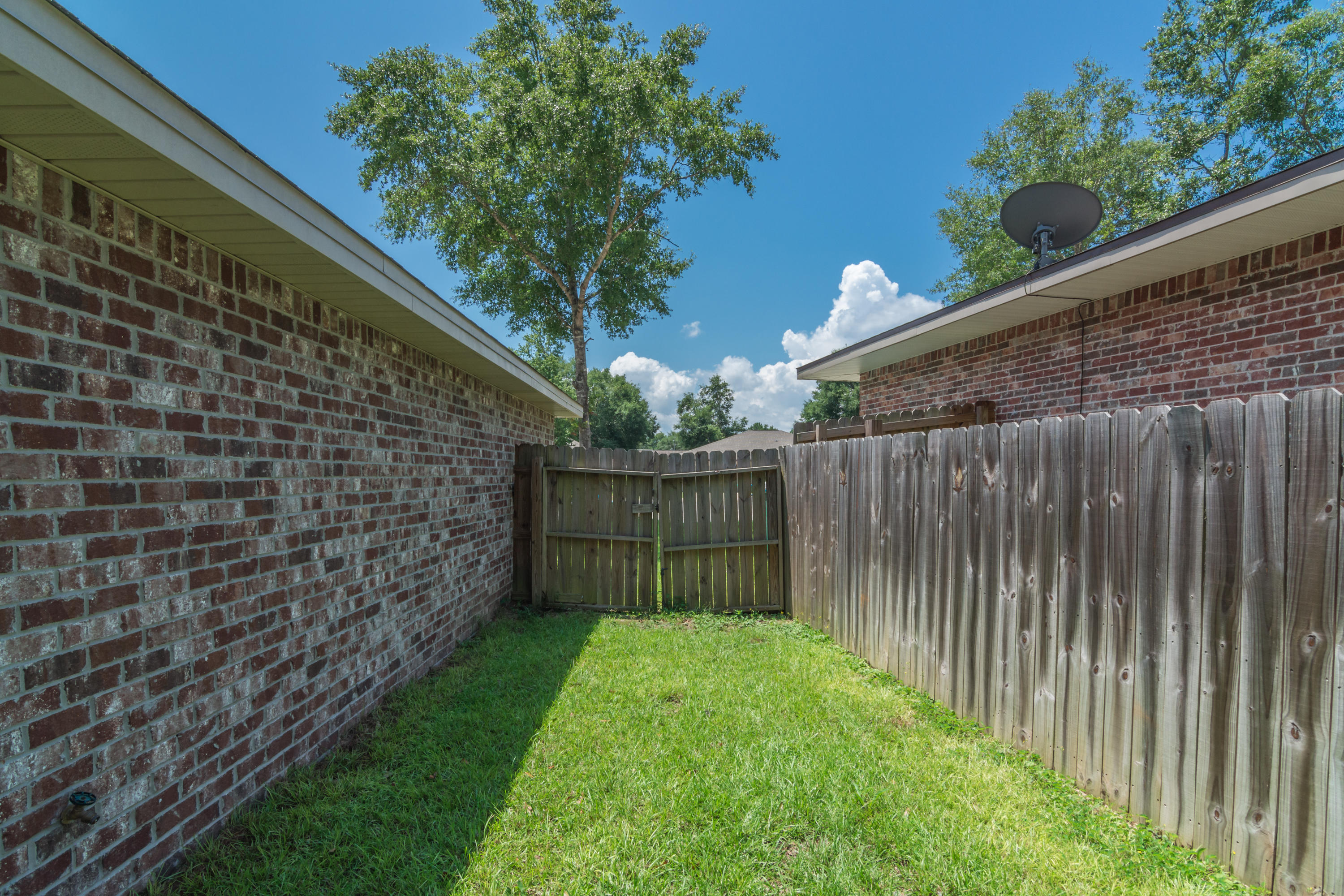 TRAILWOOD ESTATES - Residential