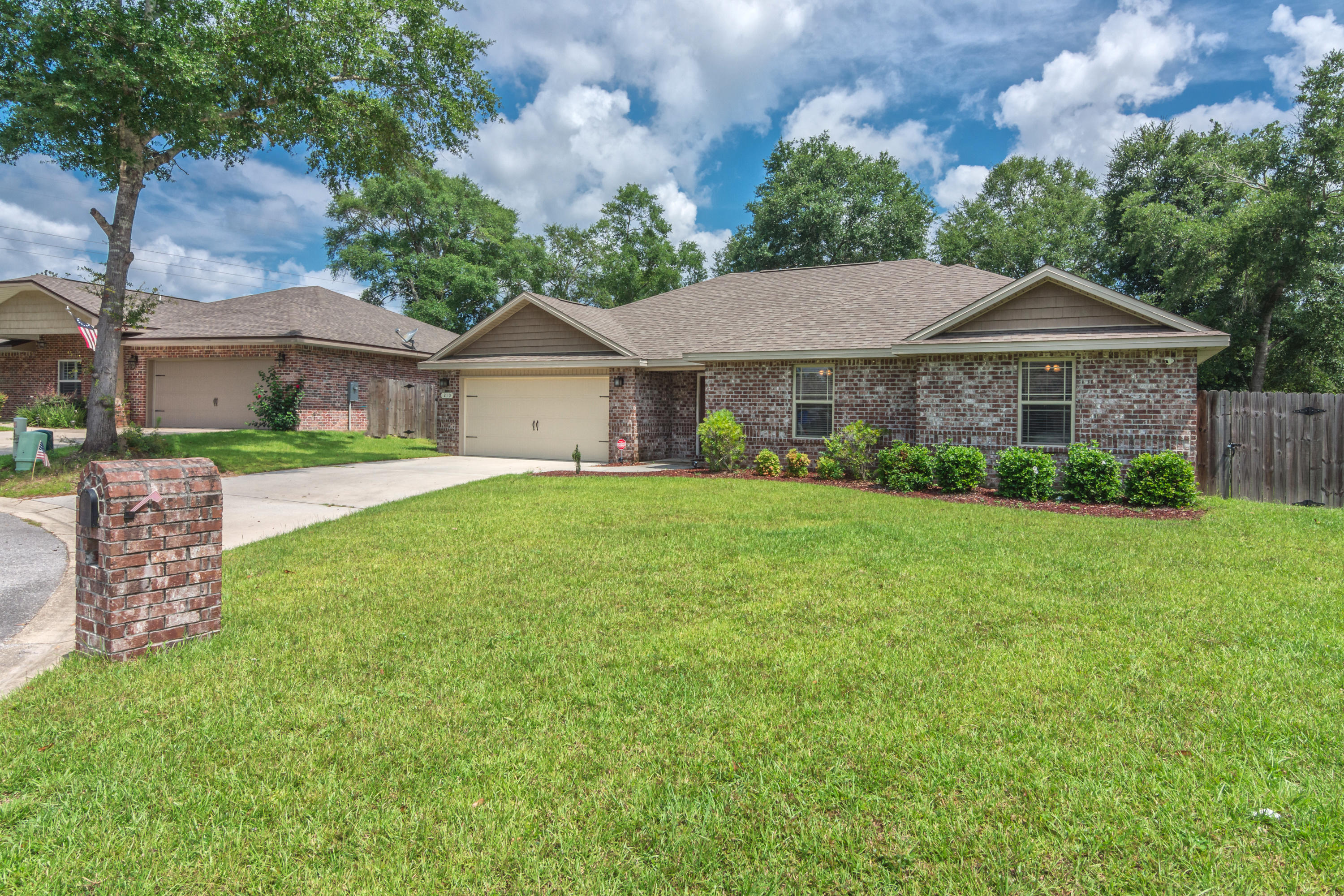 TRAILWOOD ESTATES - Residential