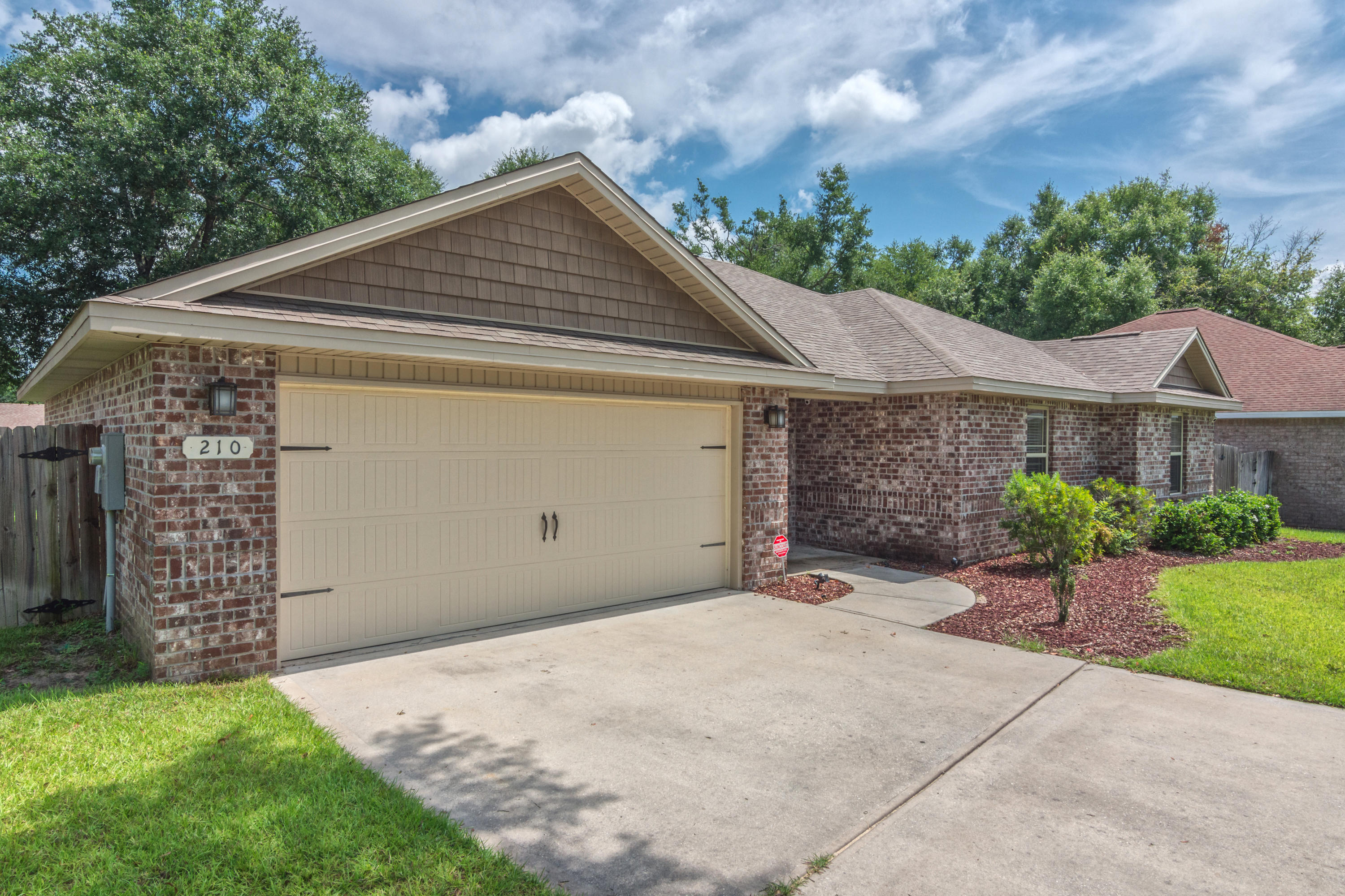 TRAILWOOD ESTATES - Residential