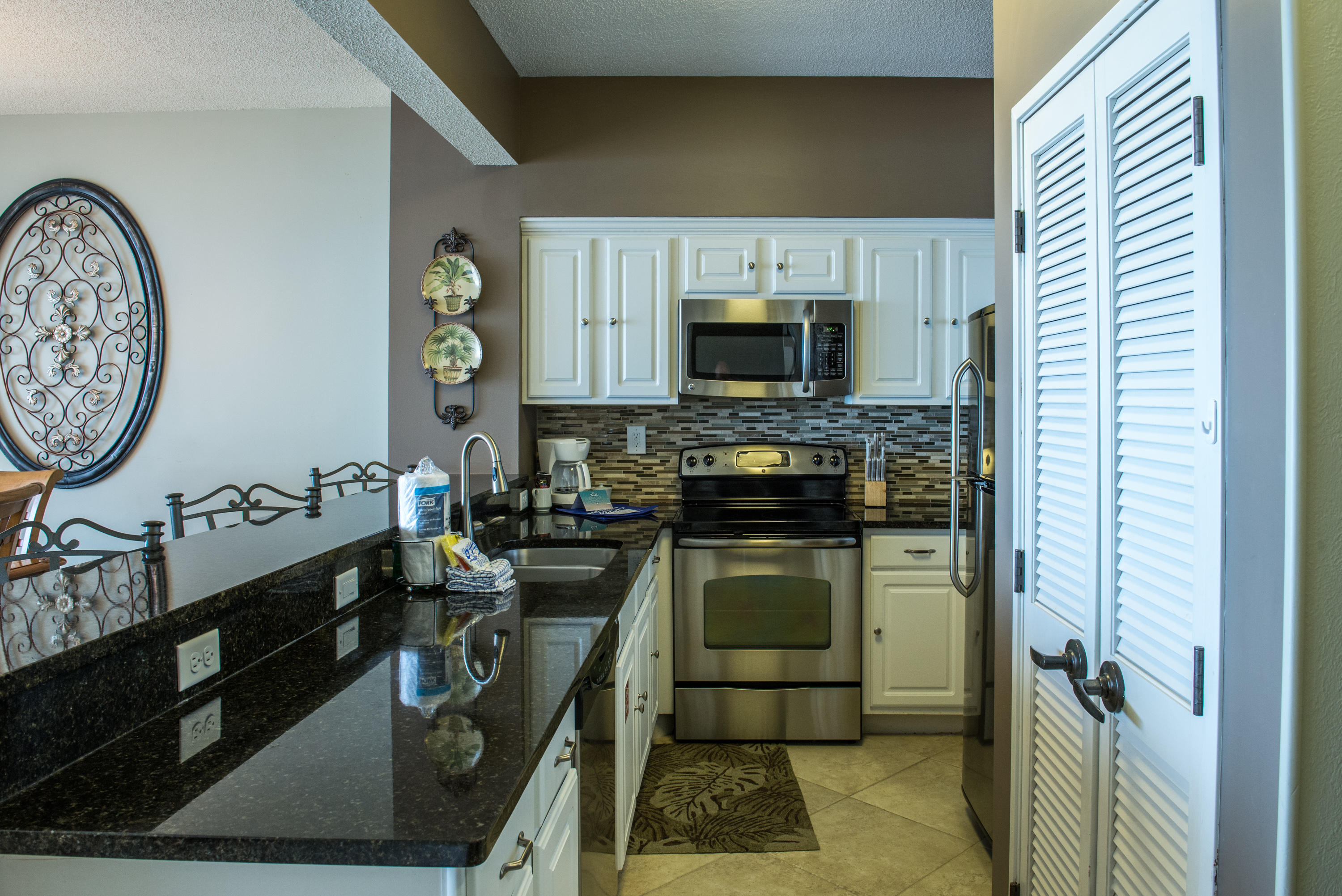 TIDES AT TOPS'L - Residential