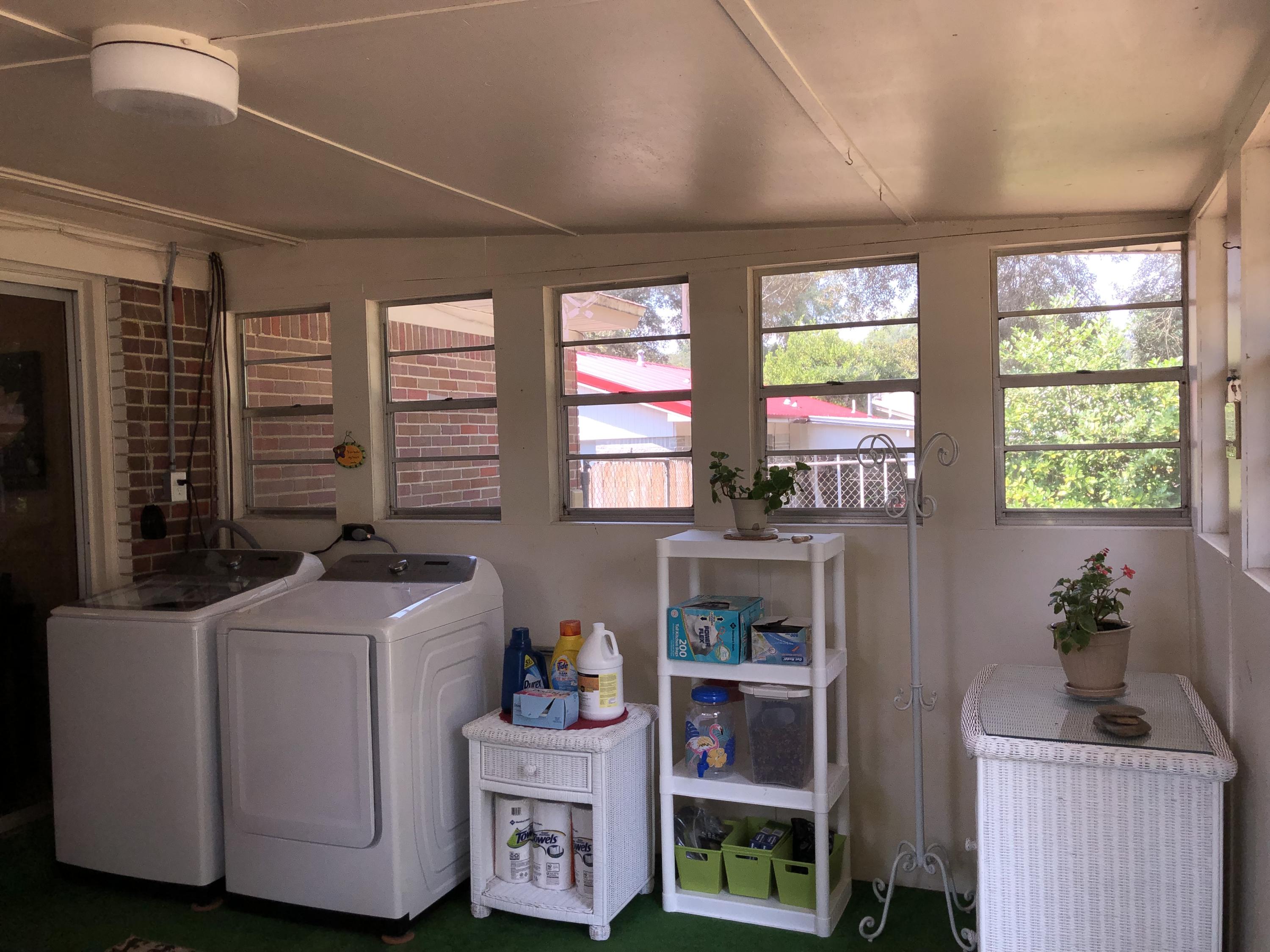 PINE CREST - Residential