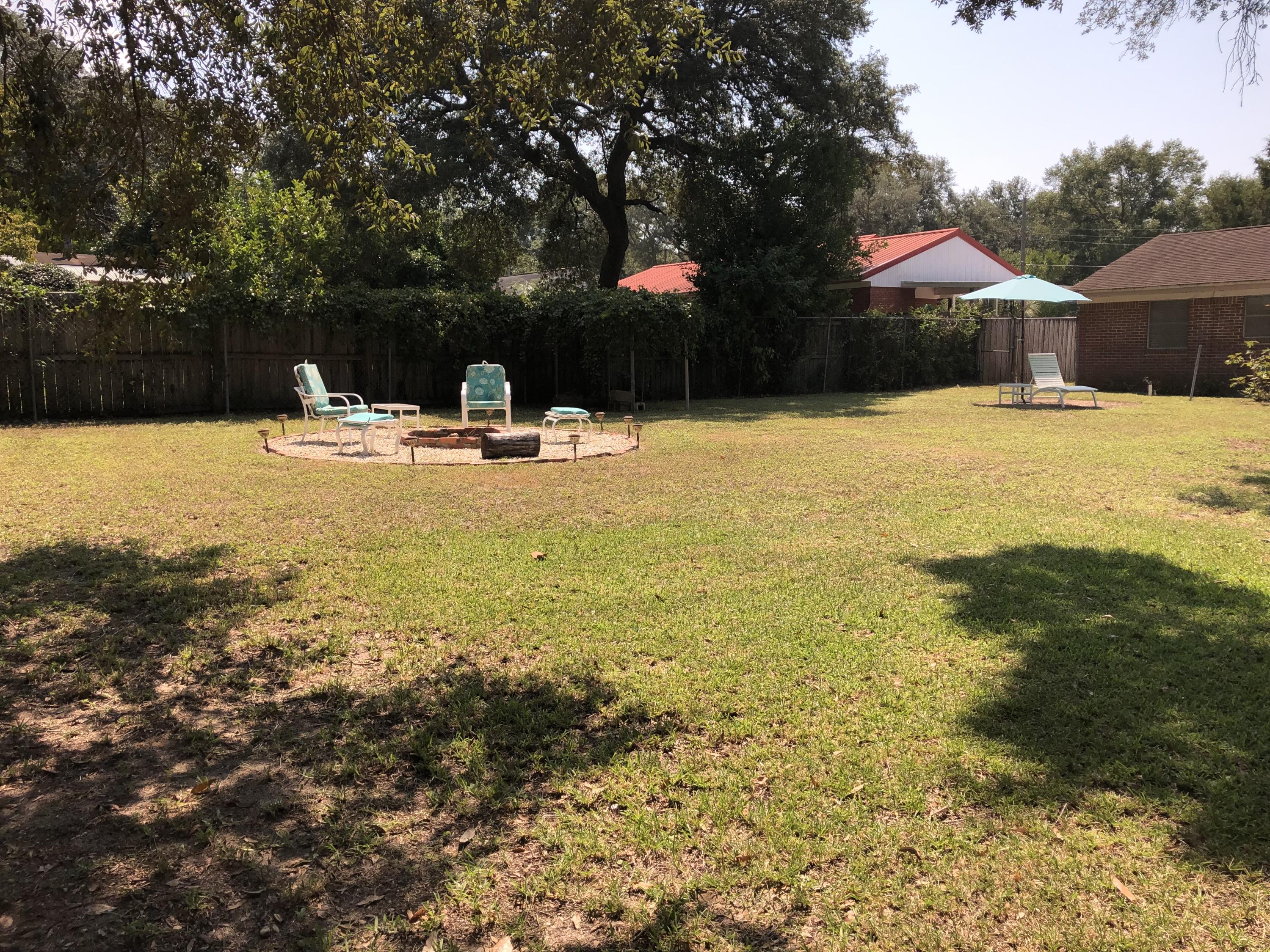 PINE CREST - Residential