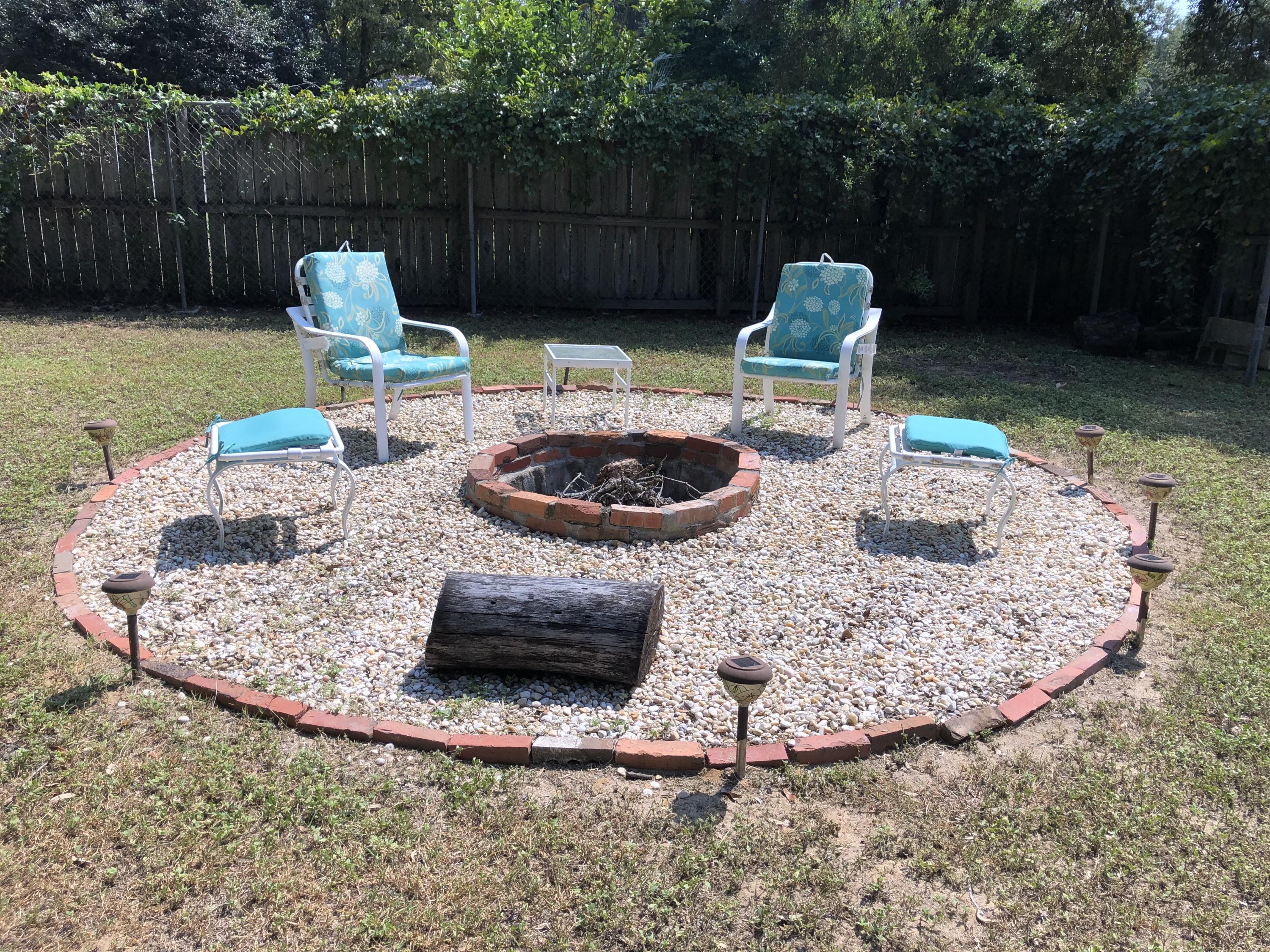 PINE CREST - Residential