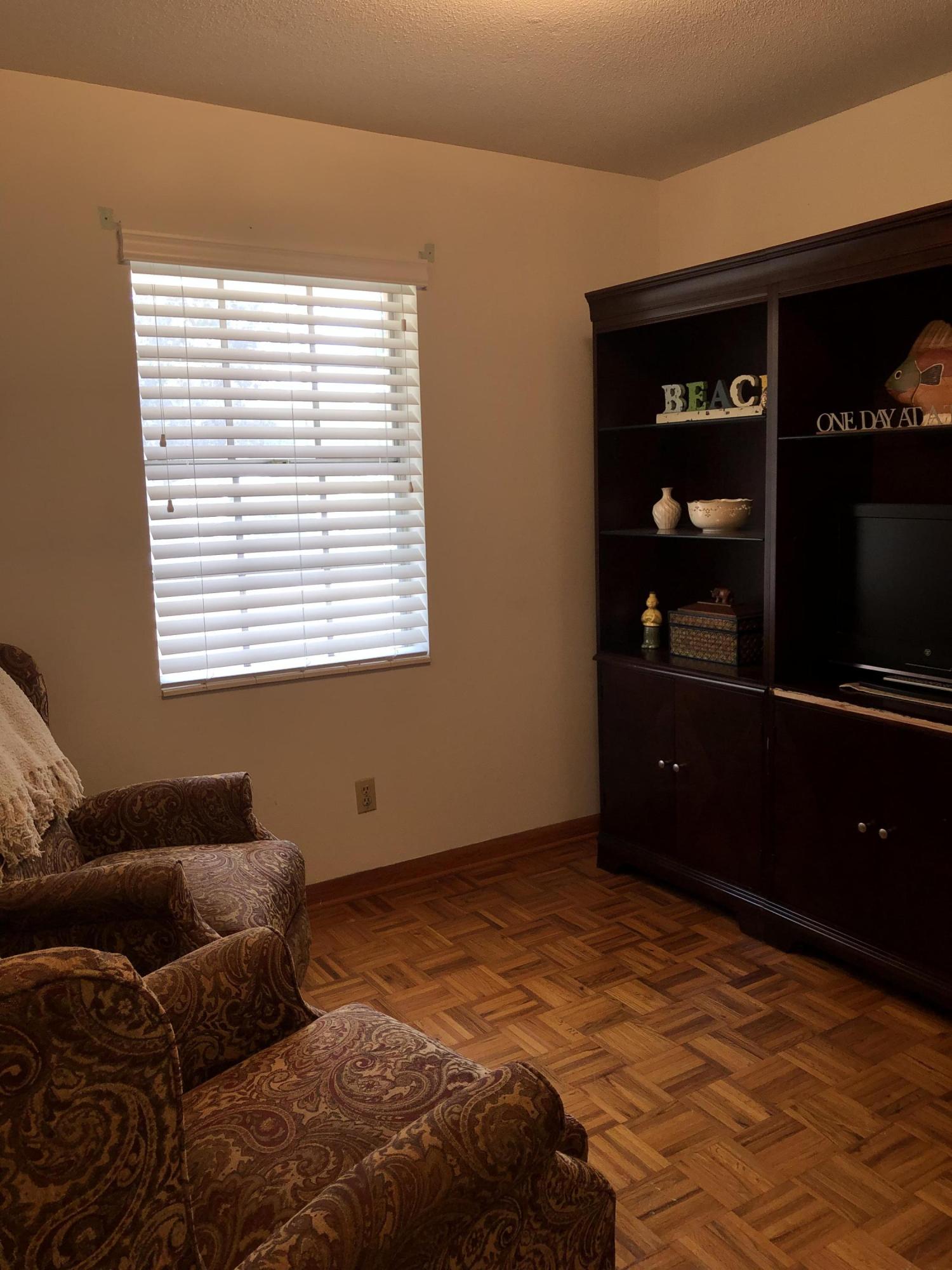 PINE CREST - Residential