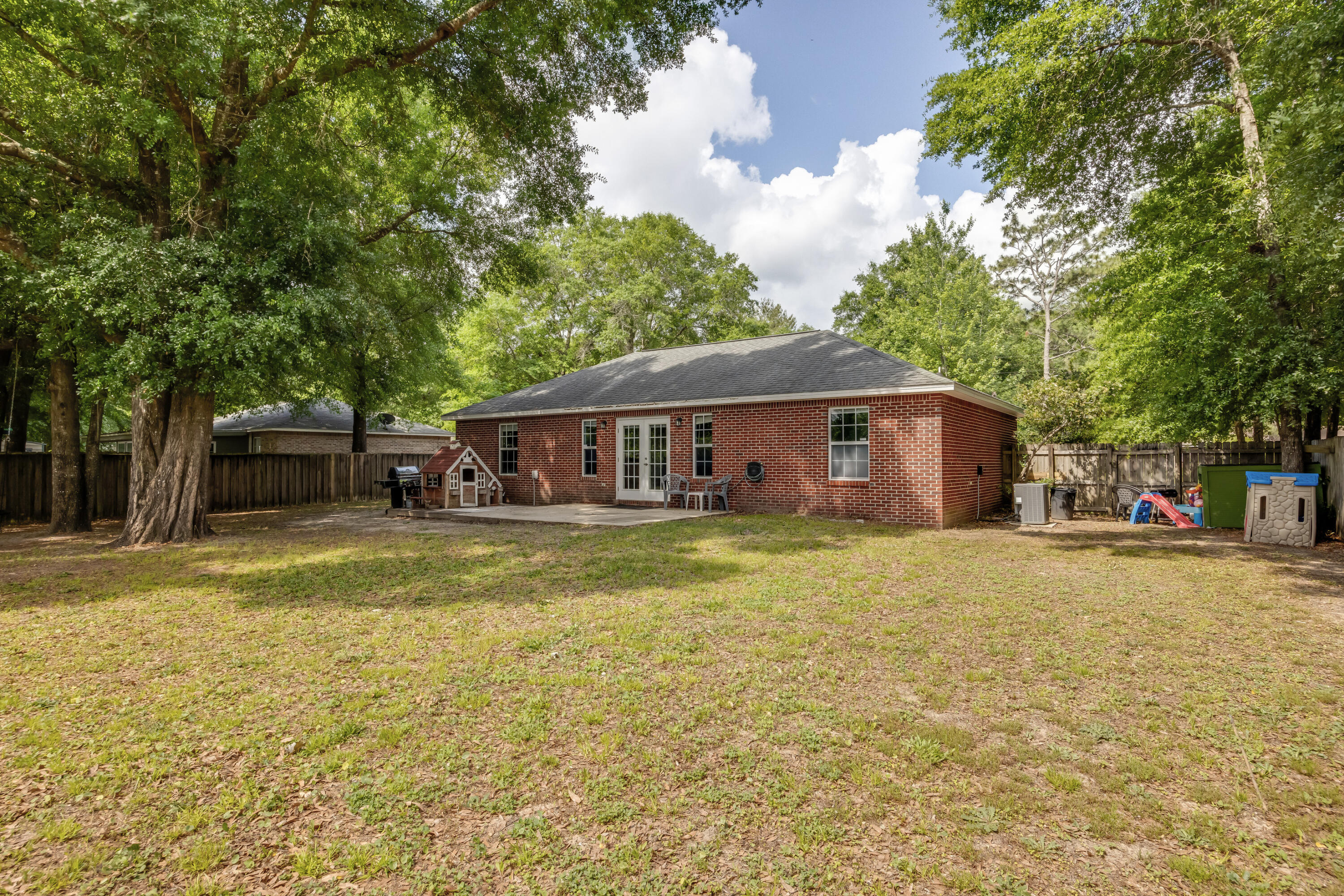 AUBURN ACRES - Residential