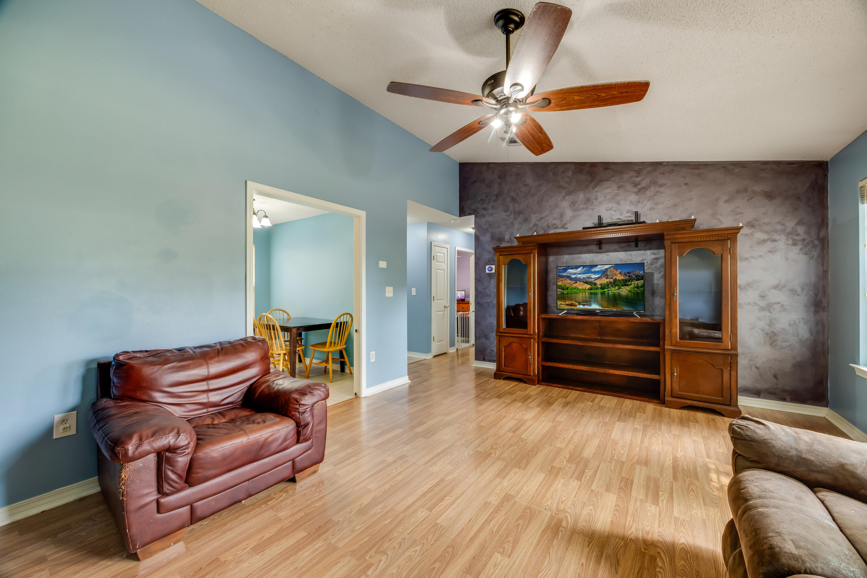 AUBURN ACRES - Residential