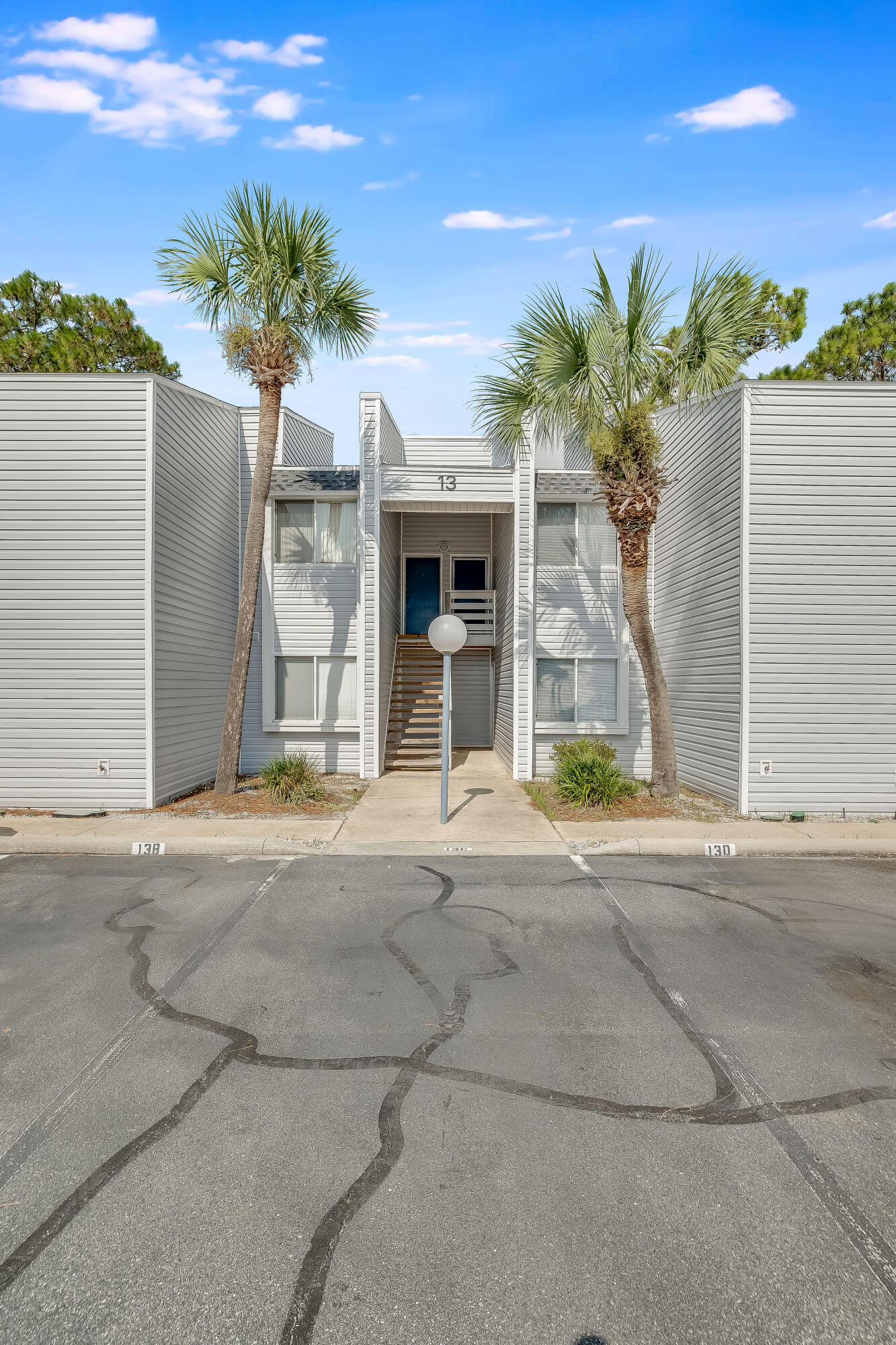 FINISTERRA CONDO - Residential