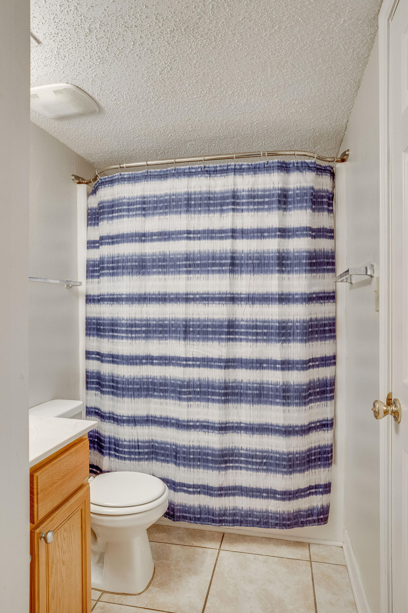 FINISTERRA CONDO - Residential