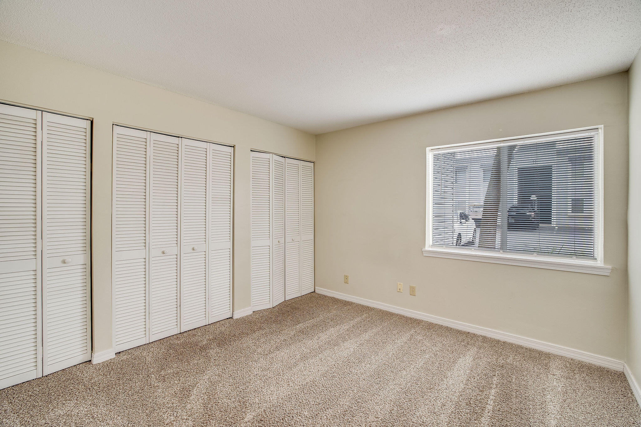 FINISTERRA CONDO - Residential