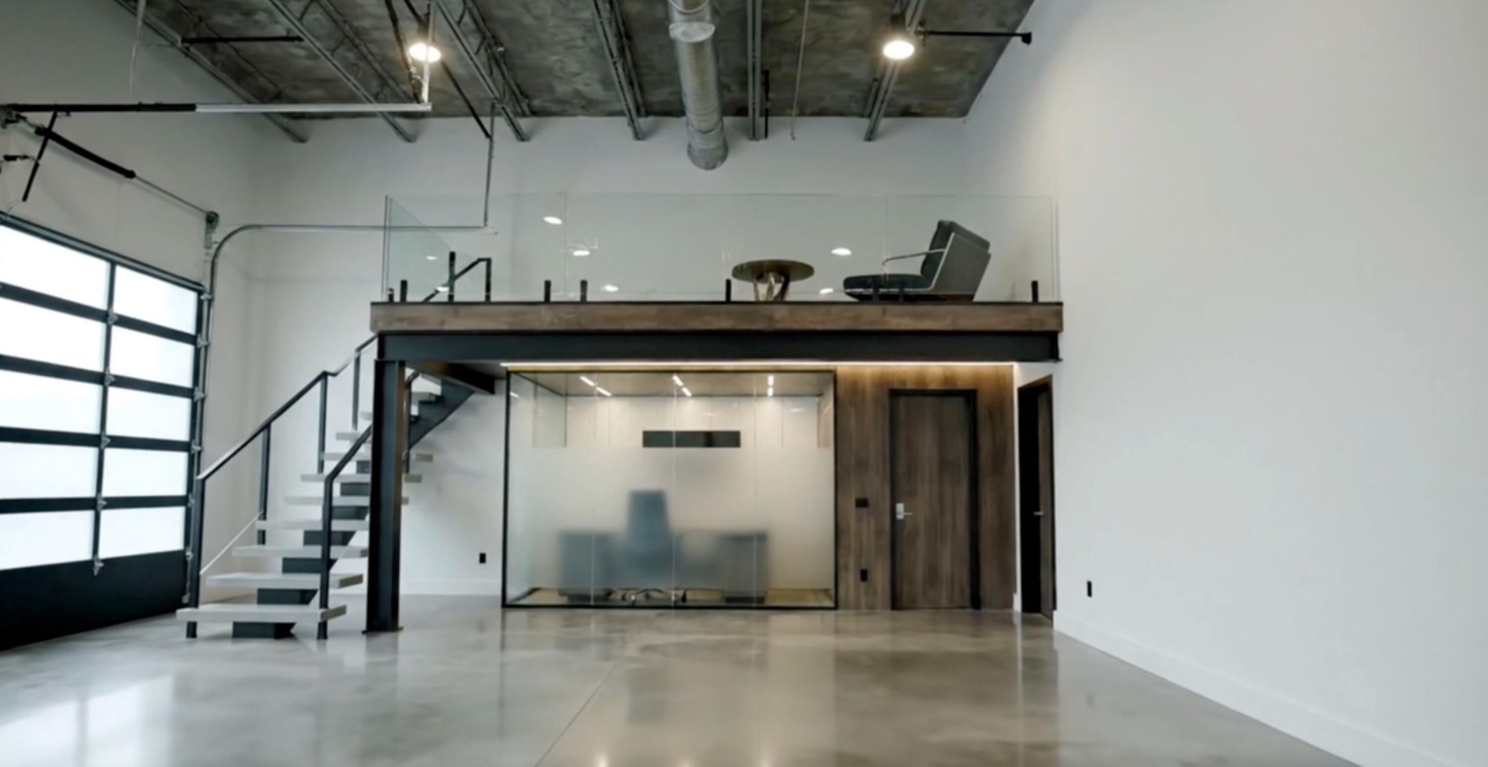 GARAGE 30A LUXURY MOTOR CONDOS - Residential