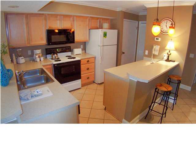 HARBOUR POINT CONDO - Residential