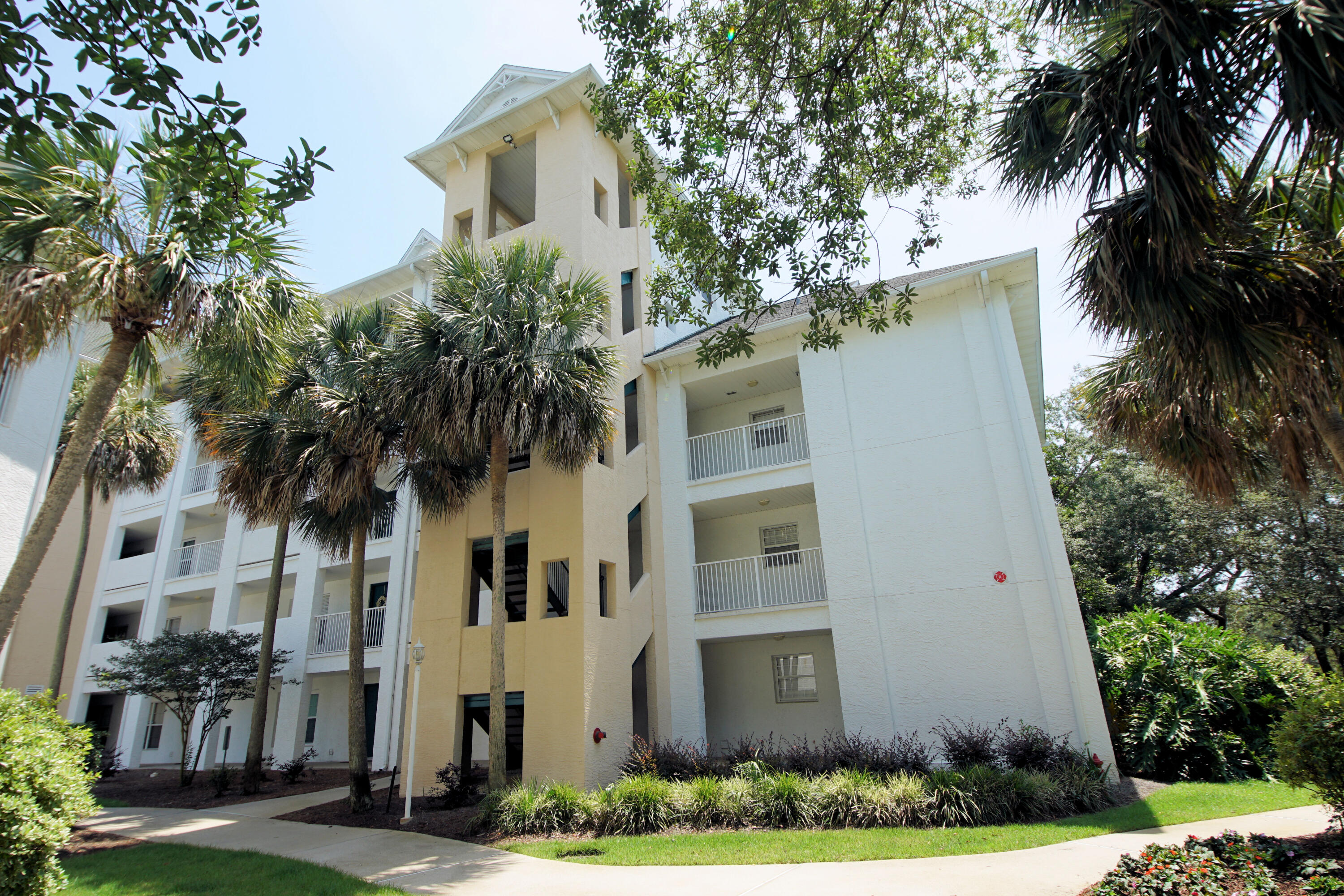 THE FLORIDA CLUB - Residential