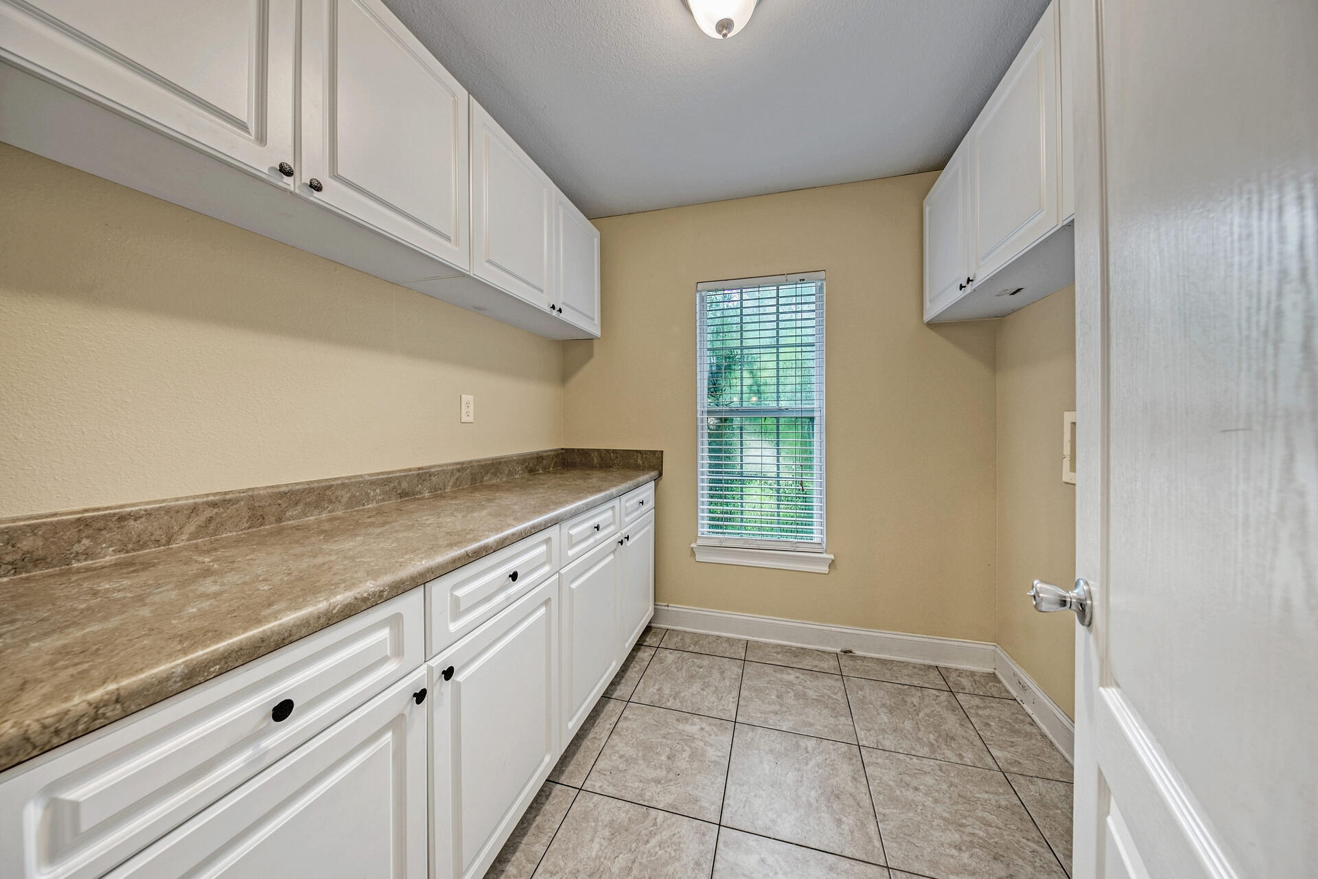 ROBLEDAL ESTATES UNIT 5 - Residential