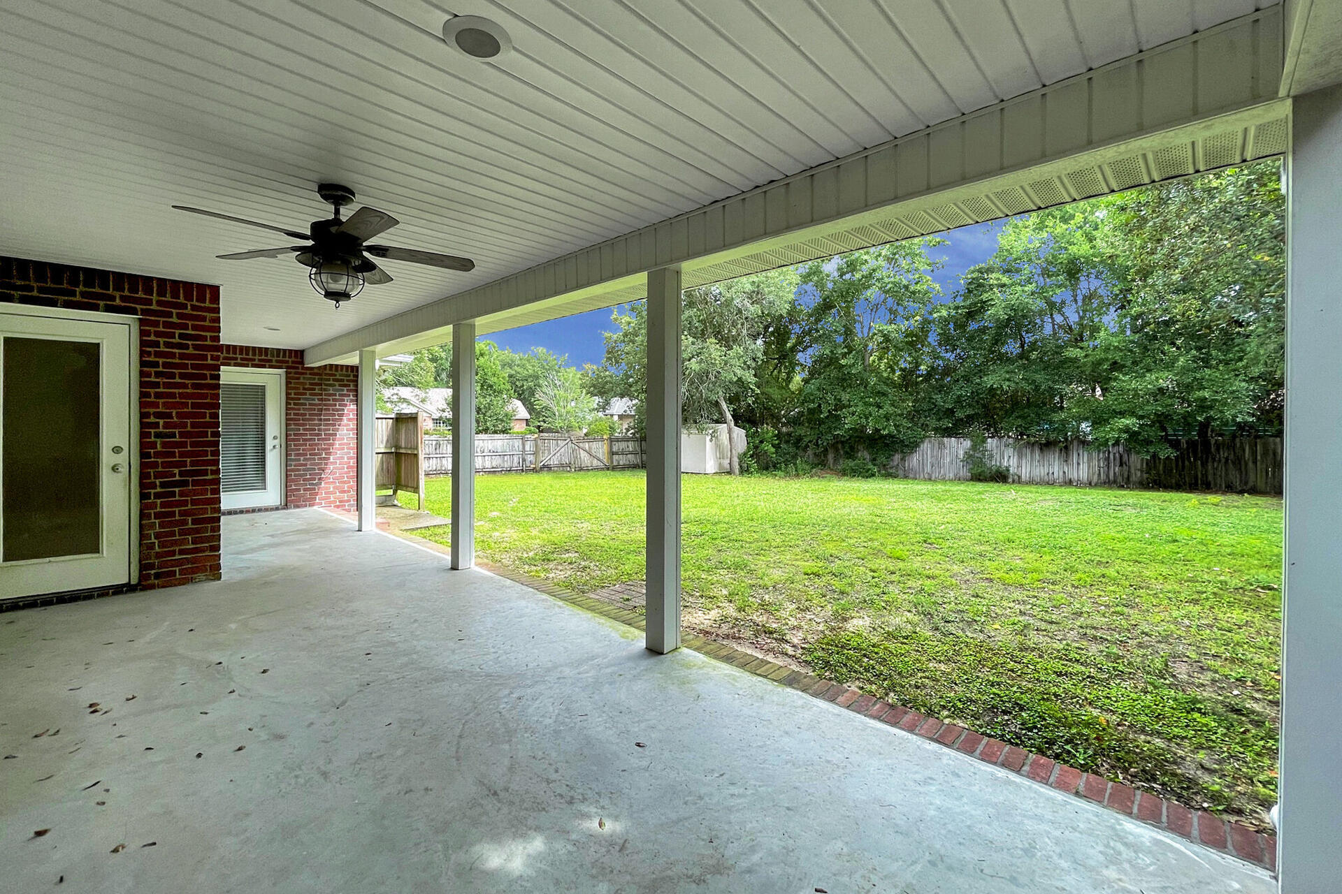 ROBLEDAL ESTATES UNIT 5 - Residential