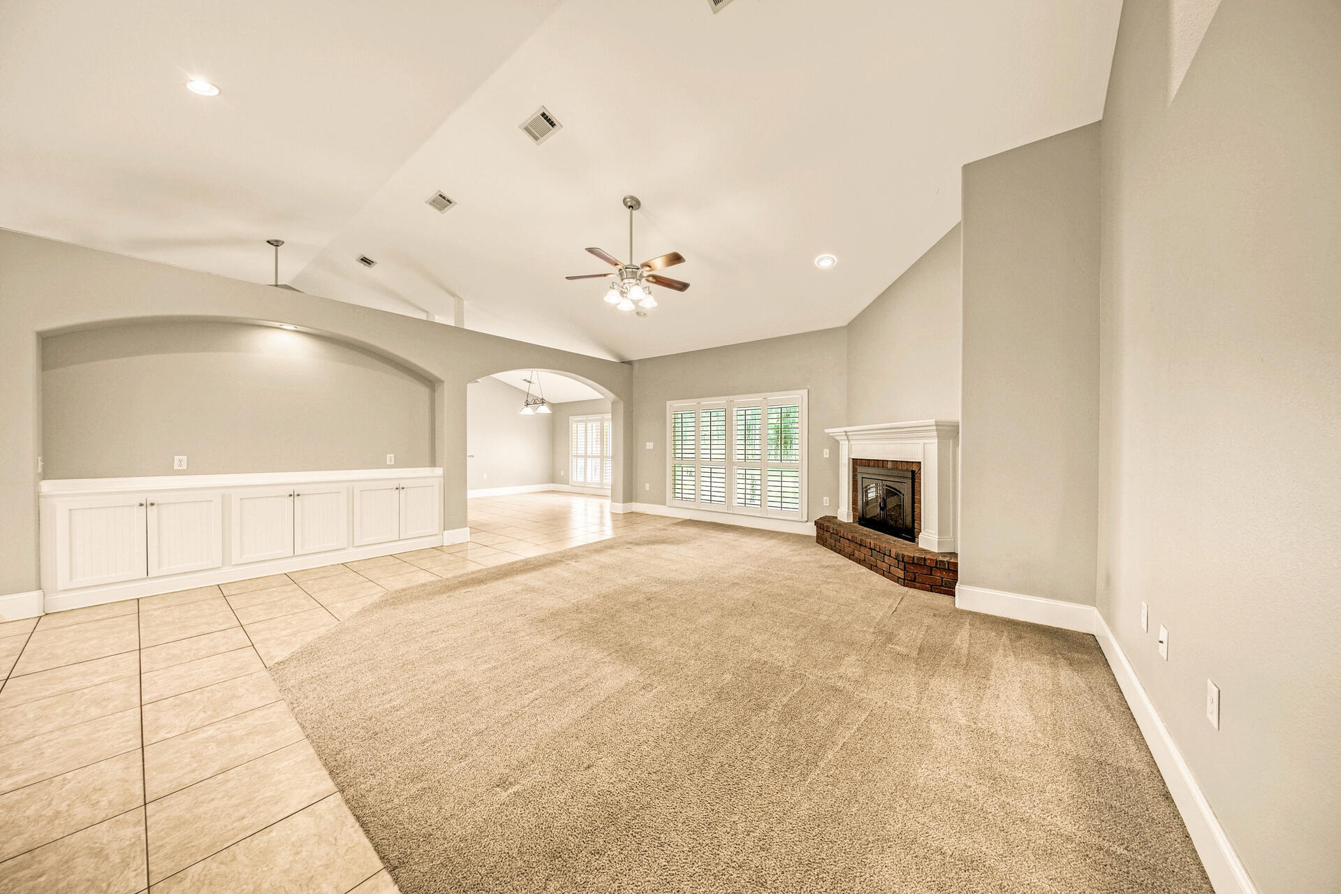 ROBLEDAL ESTATES UNIT 5 - Residential