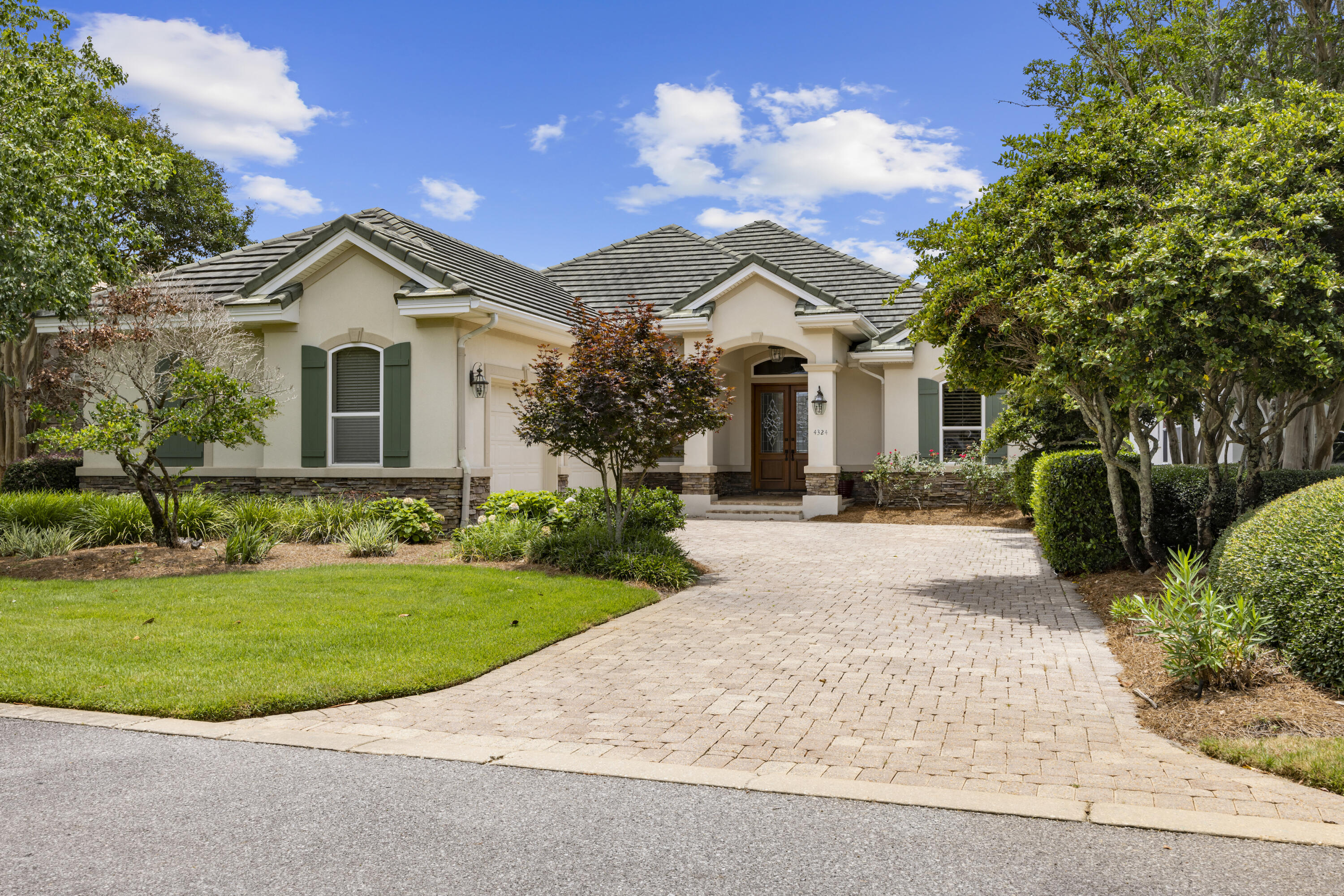 Kelly Plantation - Residential