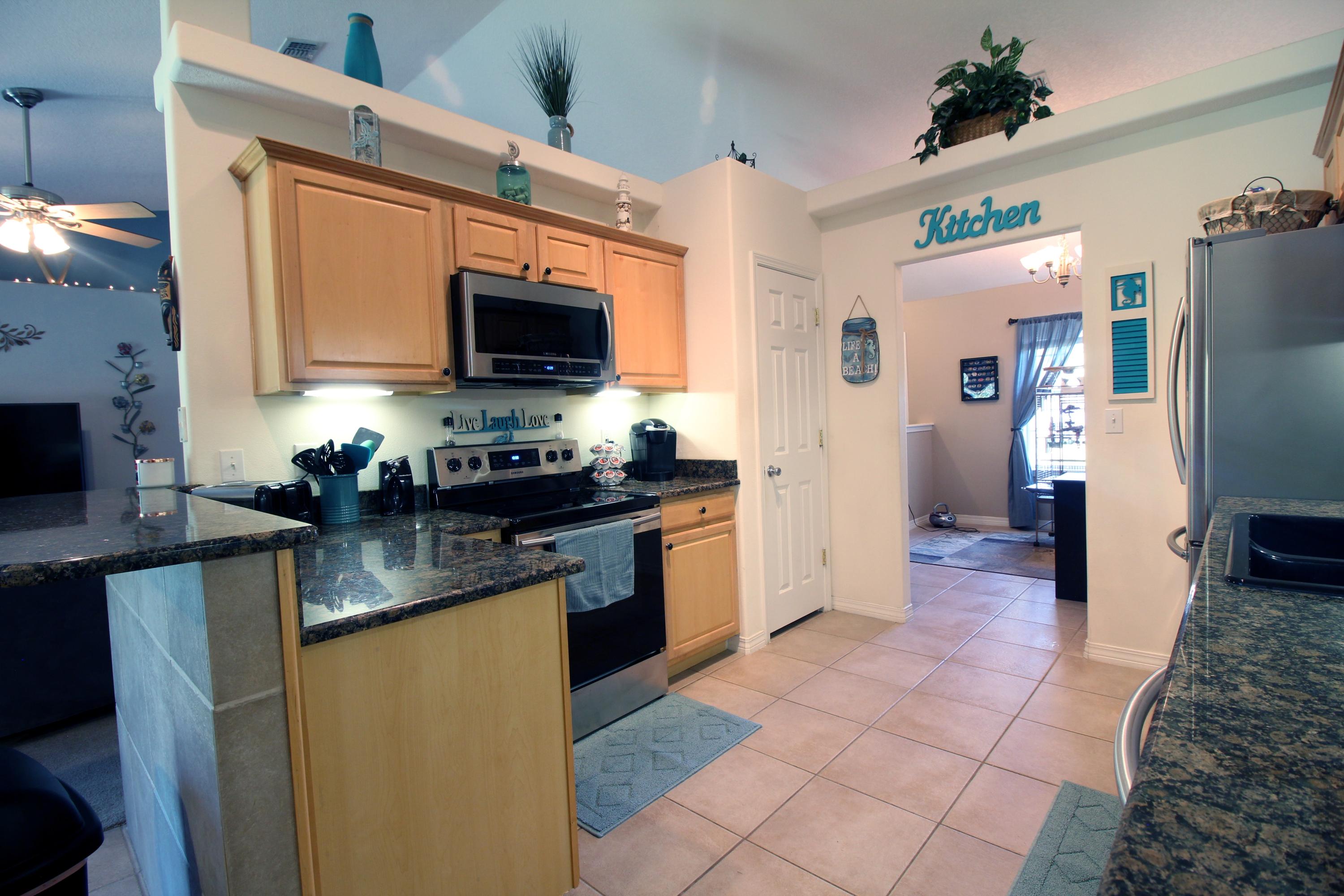 HOLLEY BY THE SEA - Residential