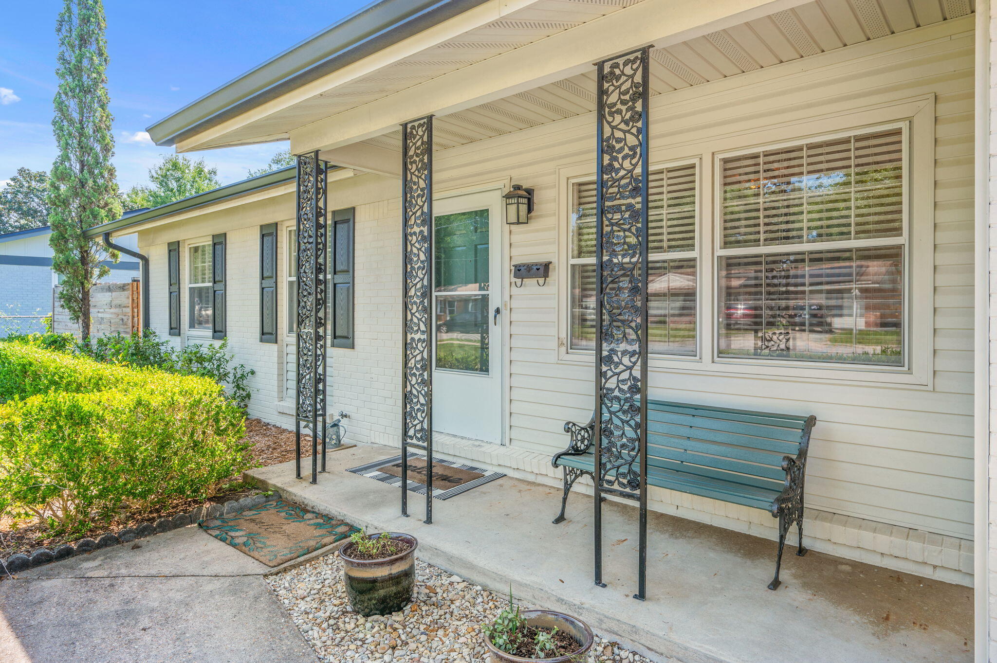 CAROL ANNE MANOR - Residential