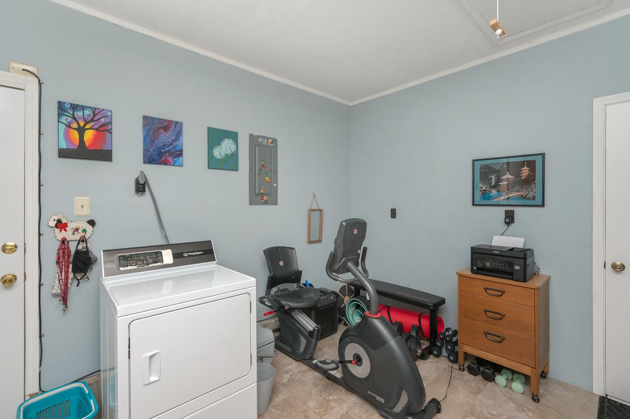 CAROL ANNE MANOR - Residential