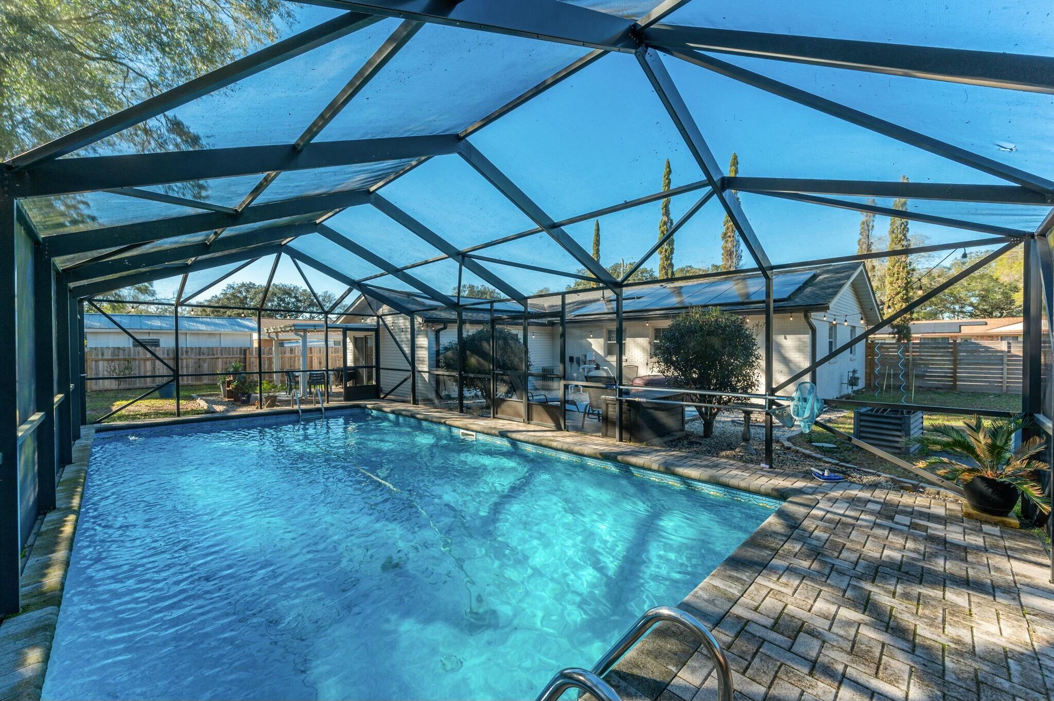 CAROL ANNE MANOR - Residential