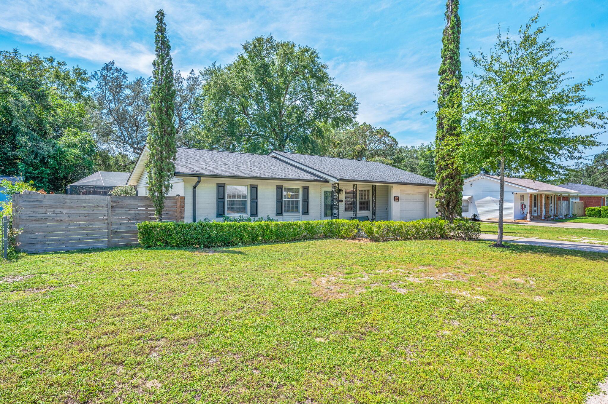 CAROL ANNE MANOR - Residential