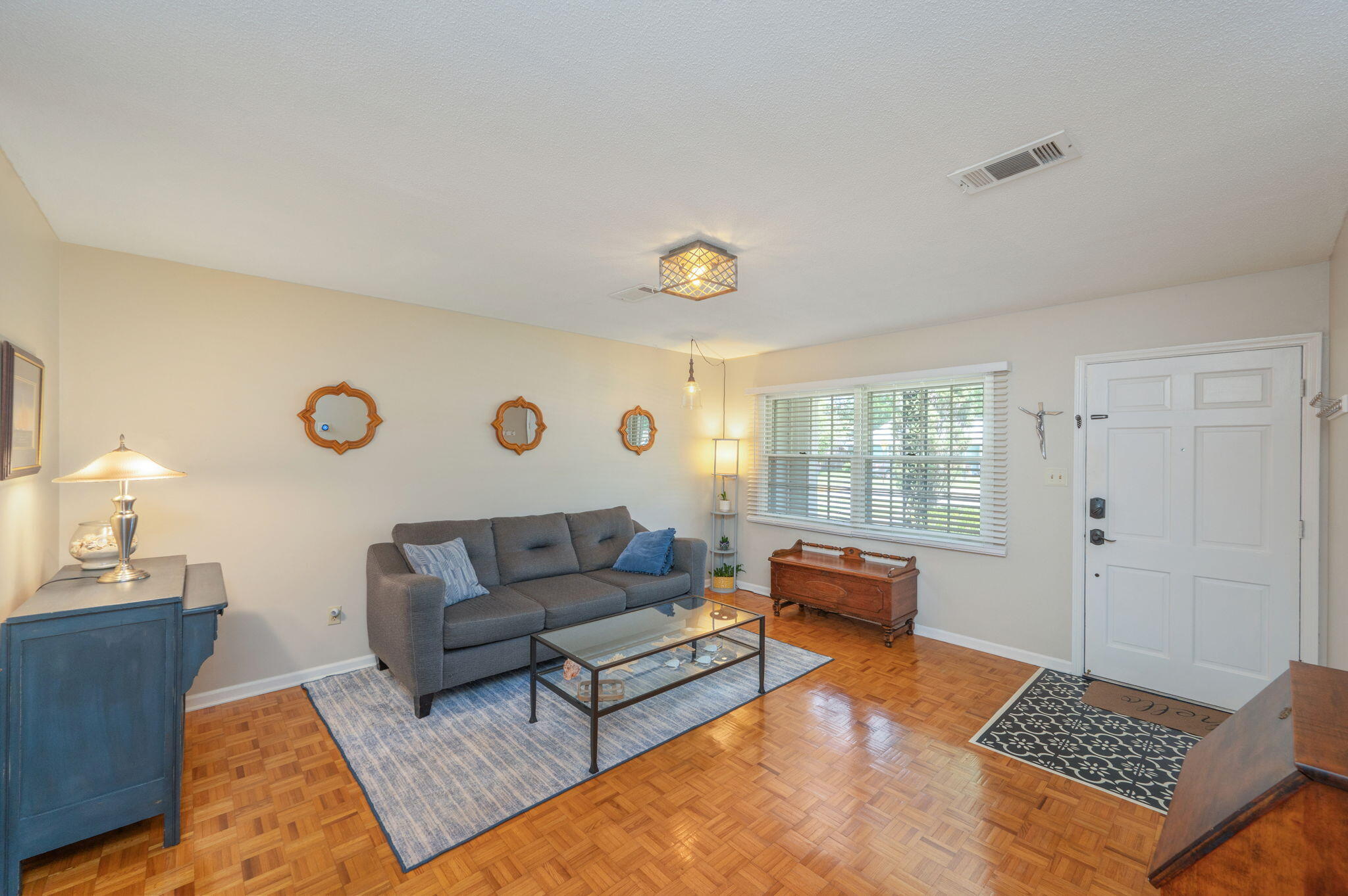 CAROL ANNE MANOR - Residential