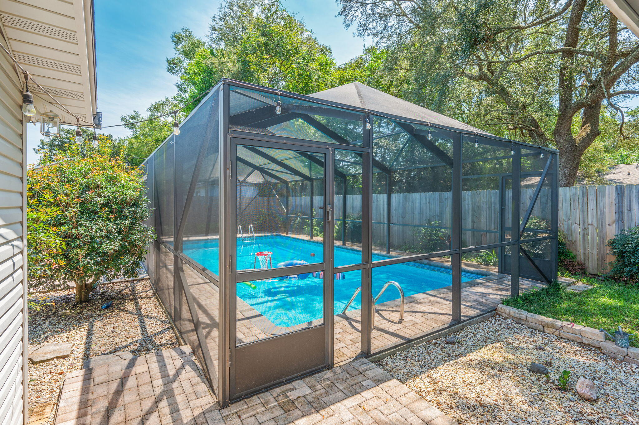 CAROL ANNE MANOR - Residential