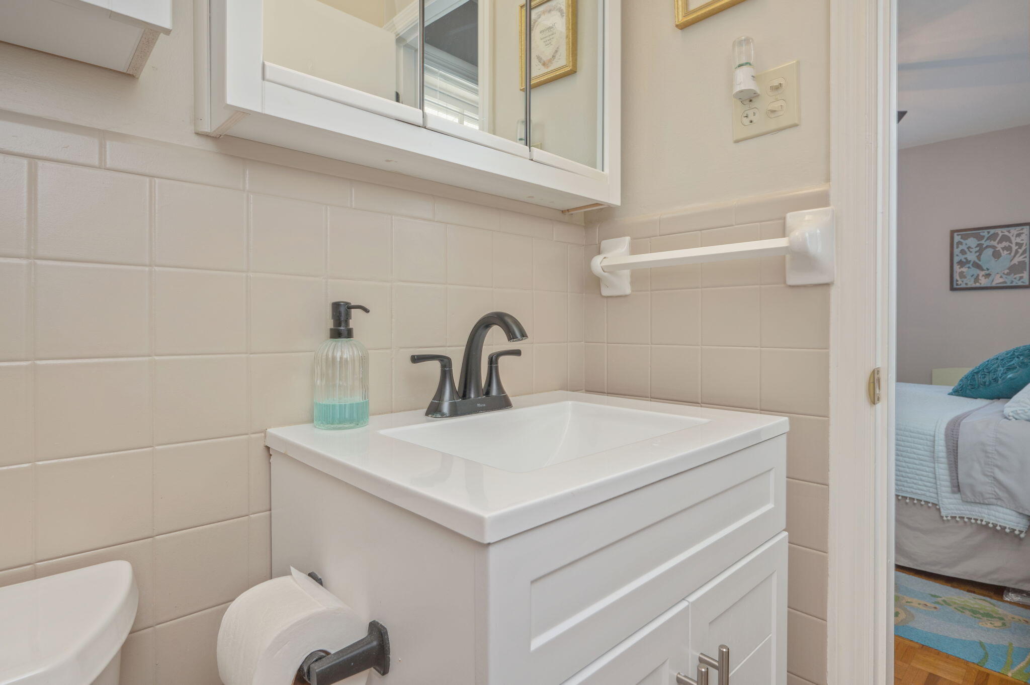 CAROL ANNE MANOR - Residential