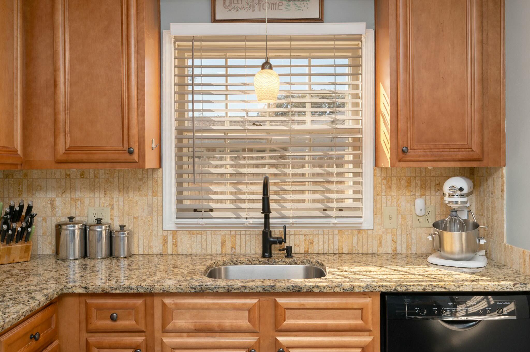 CAROL ANNE MANOR - Residential