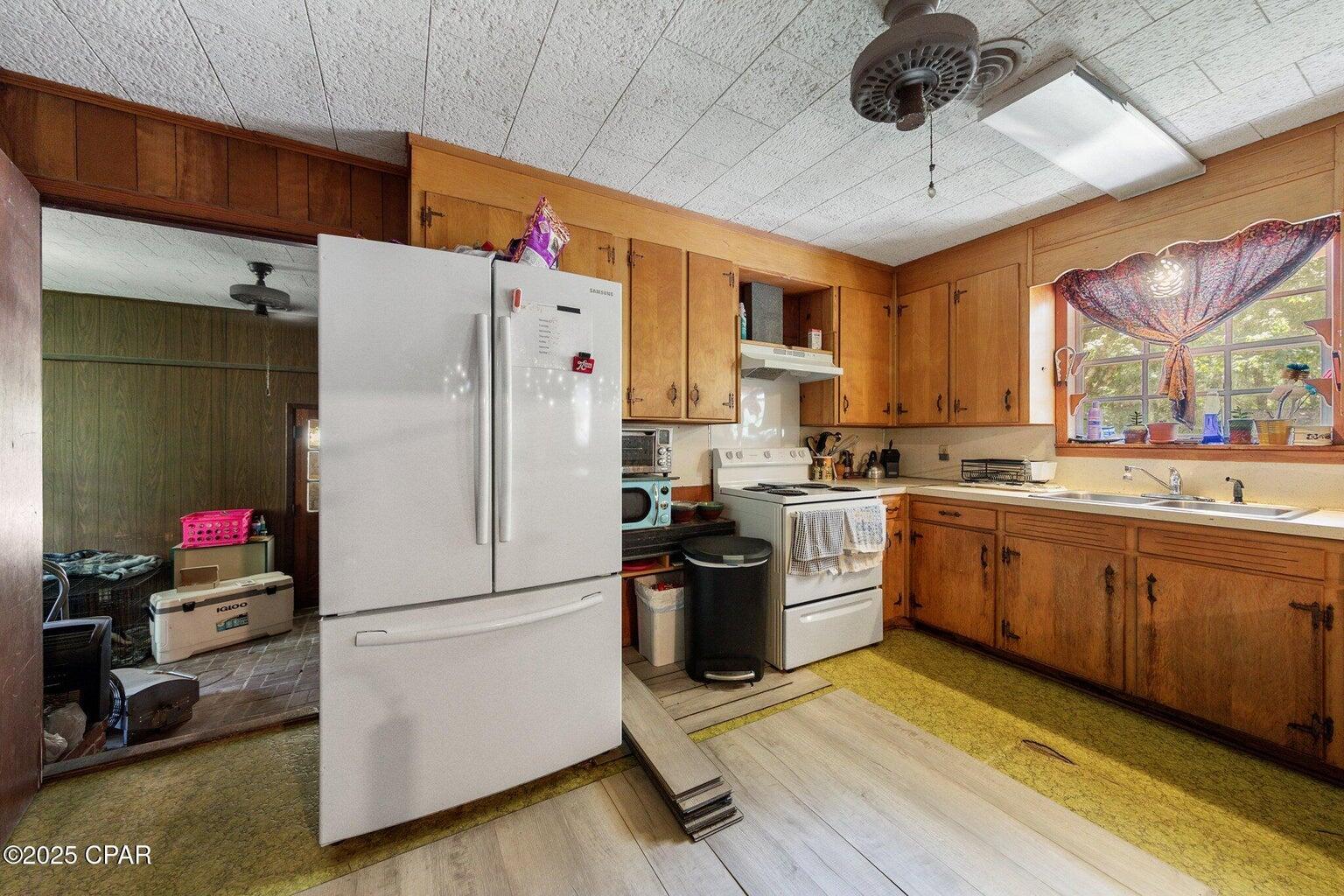 NO RECORDED SUBDIVISION - Residential