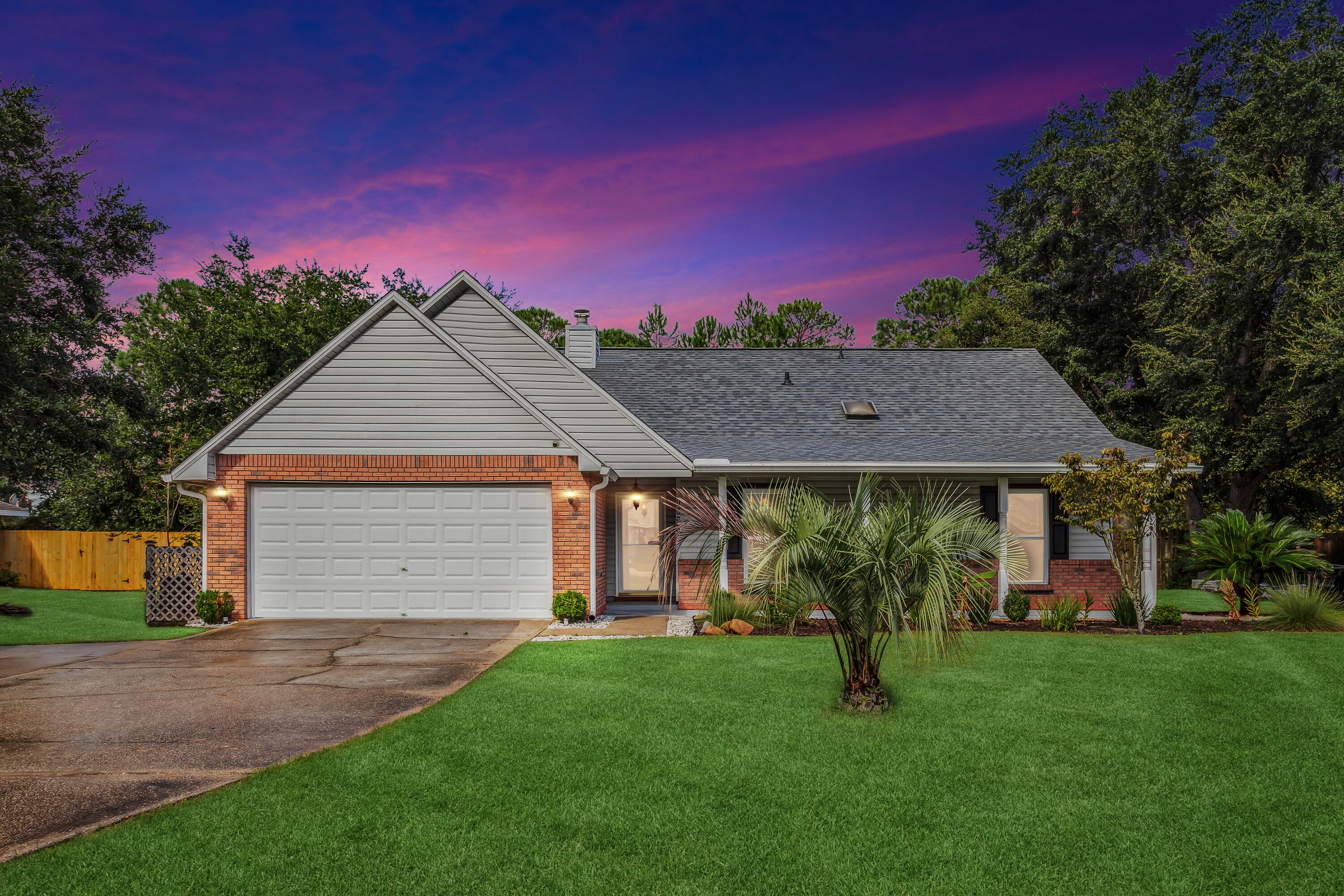 HOLLEY BY THE SEA - Residential