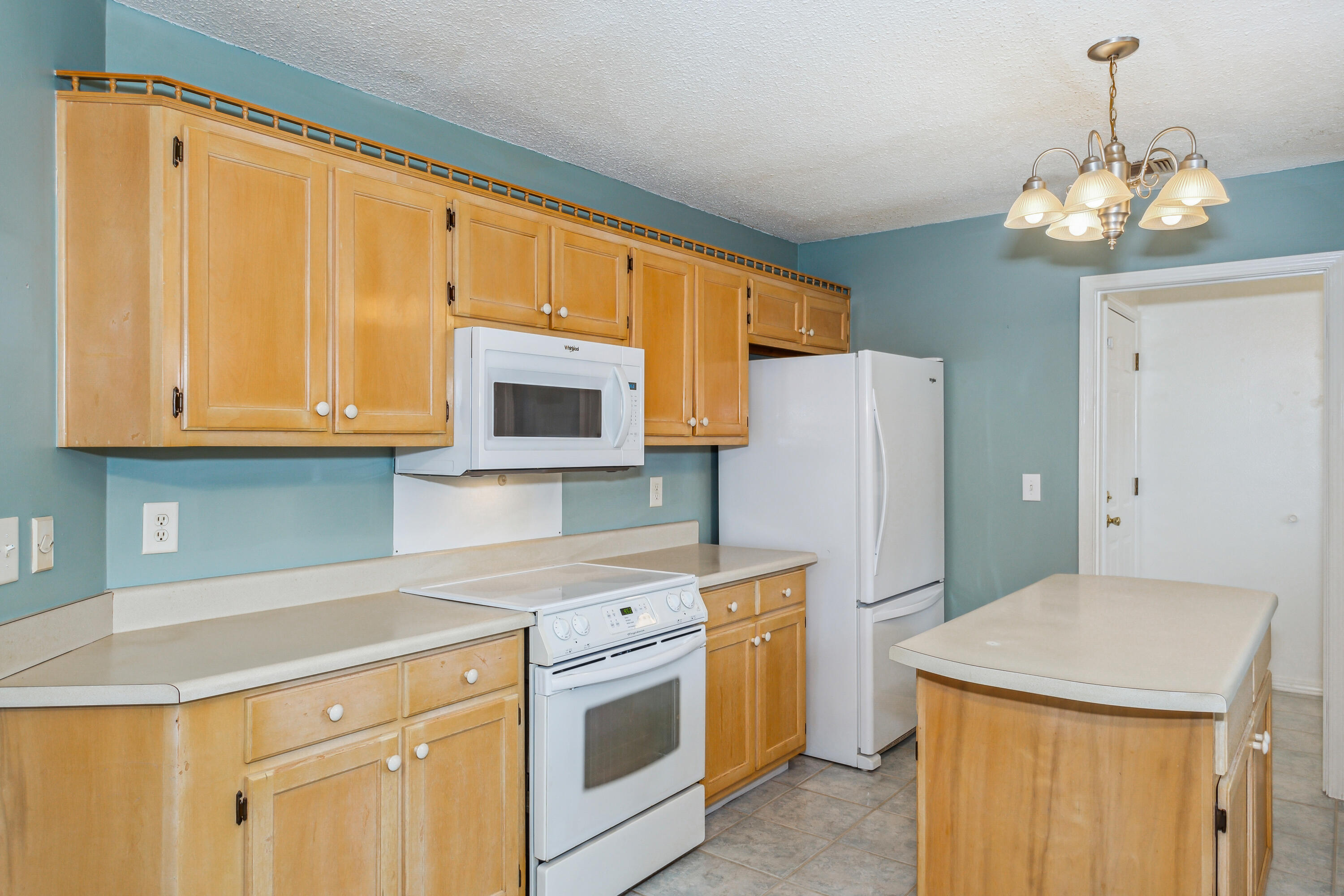 HOLLEY BY THE SEA - Residential