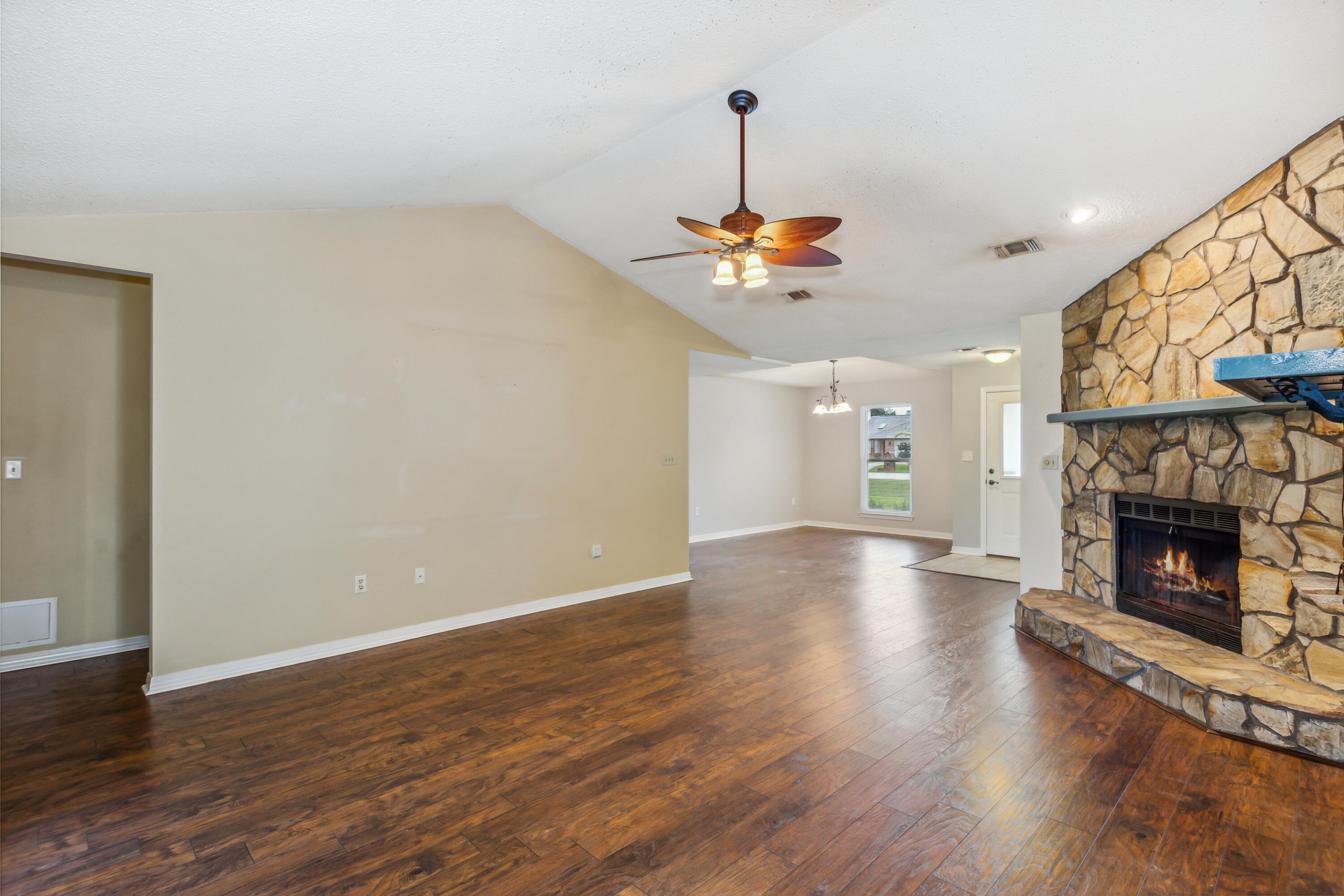 HOLLEY BY THE SEA - Residential