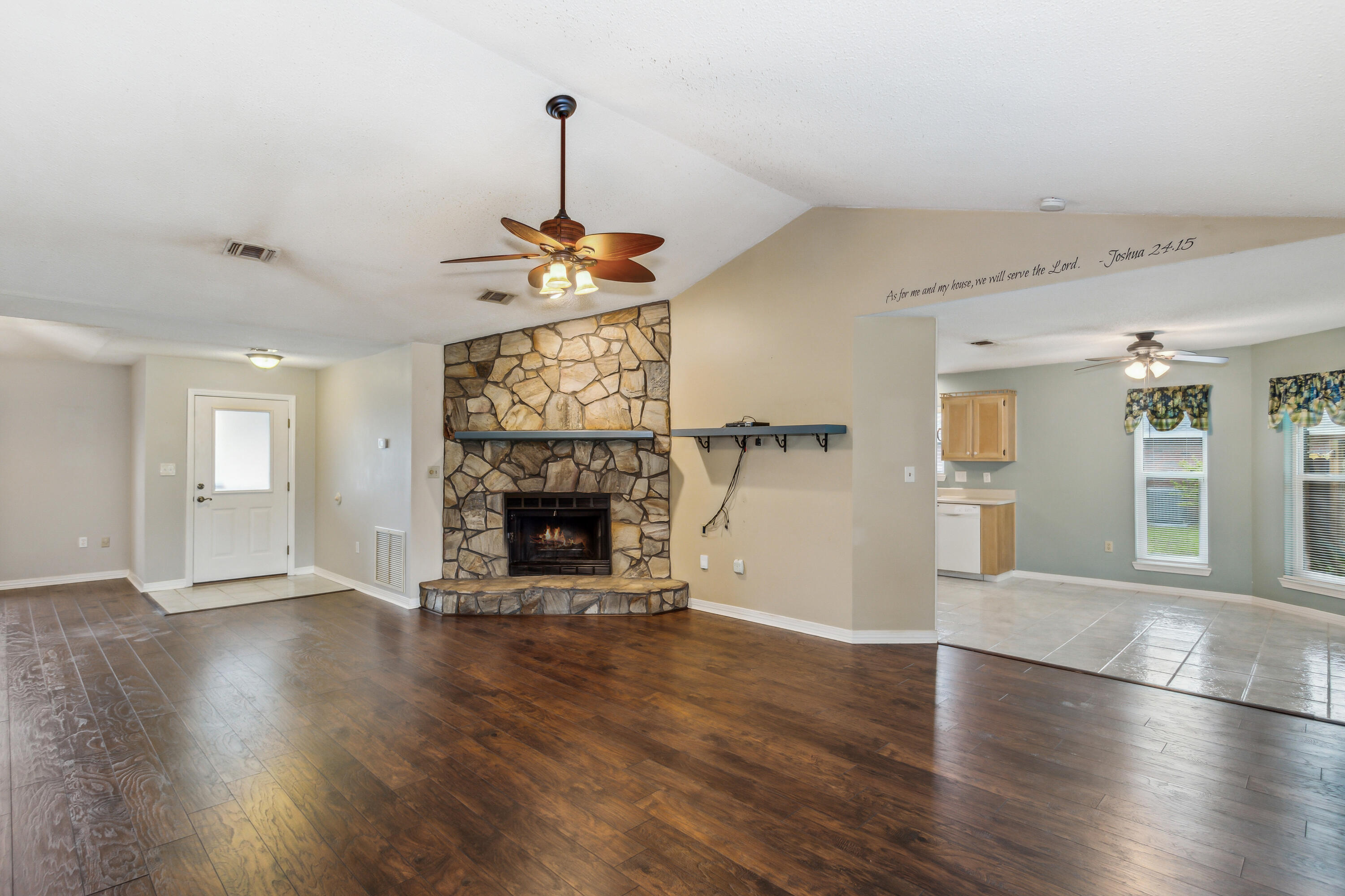 HOLLEY BY THE SEA - Residential