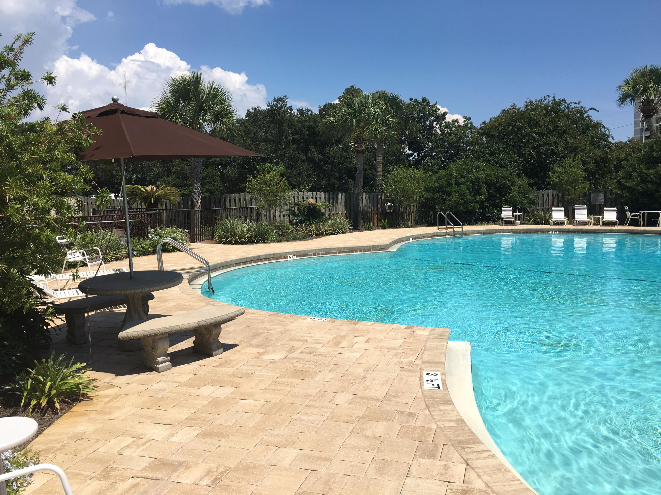 PIRATES BAY PH 1 - Residential