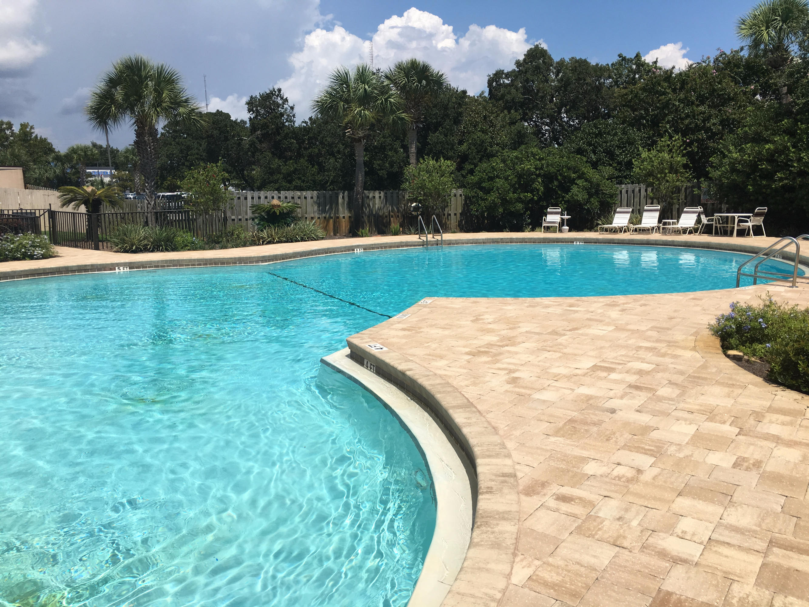 PIRATES BAY PH 1 - Residential