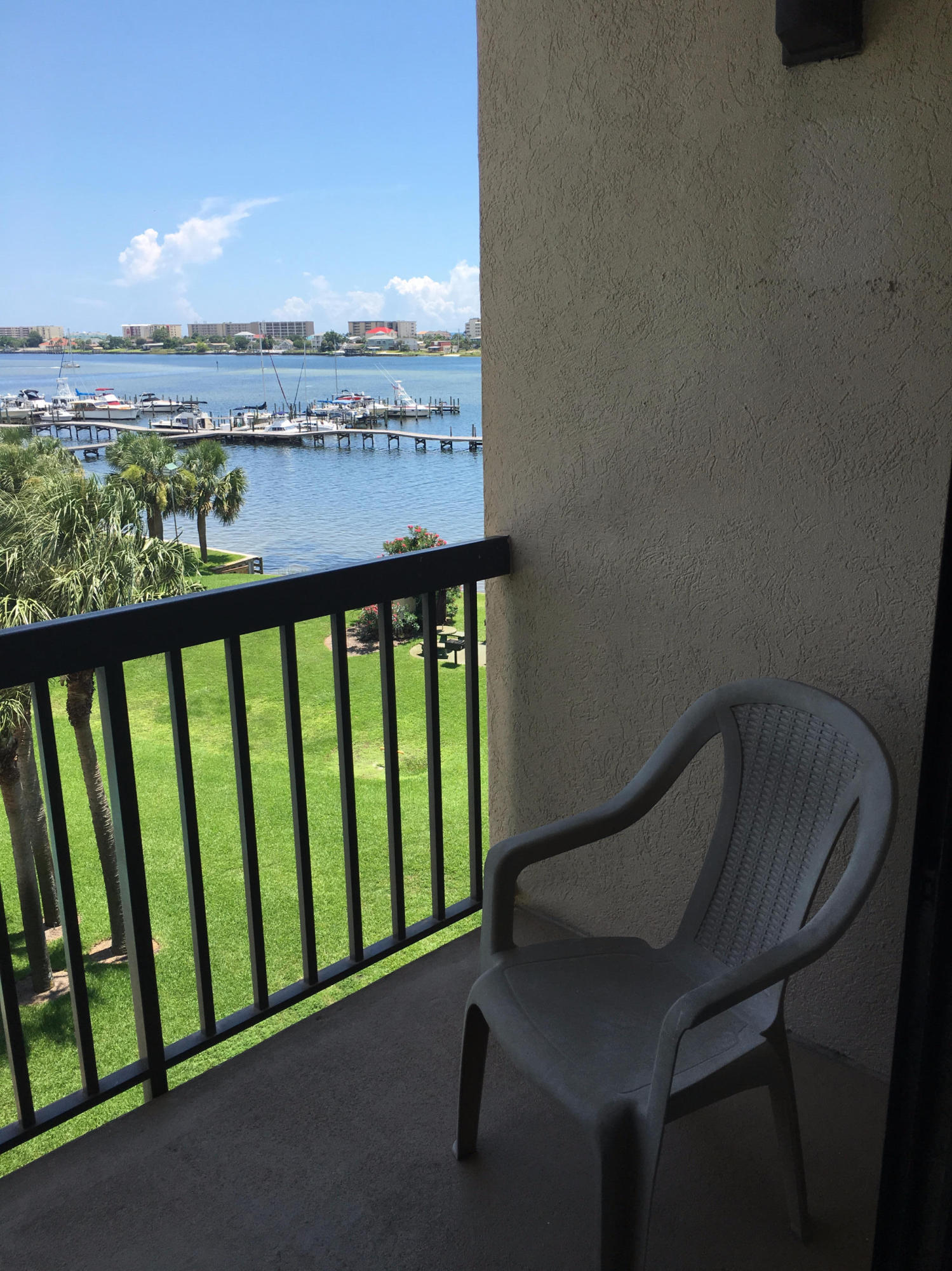 PIRATES BAY PH 1 - Residential